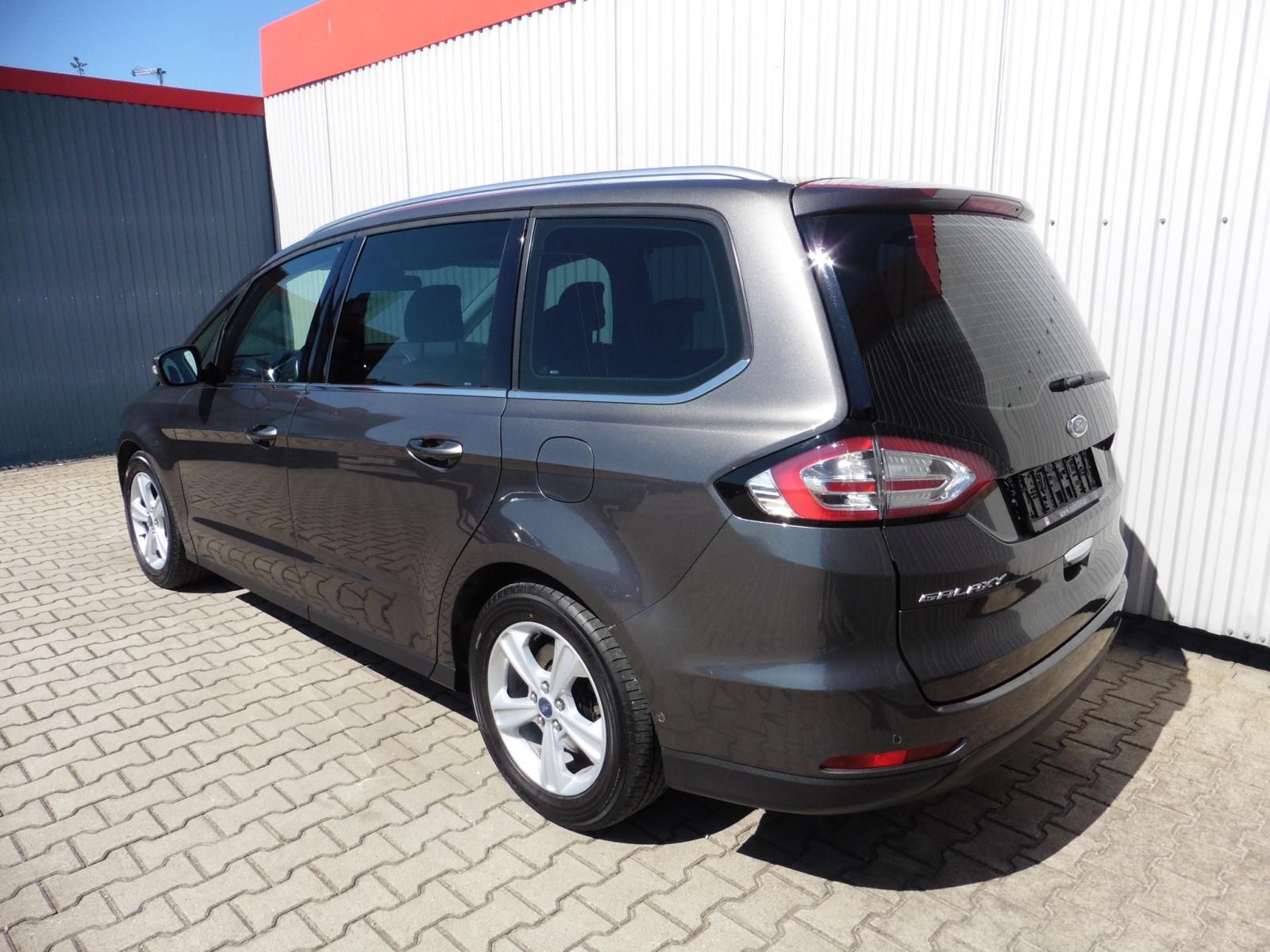 Ford Galaxy, 2.0 TDCi Titanium Navi 7.míst - fotka 3