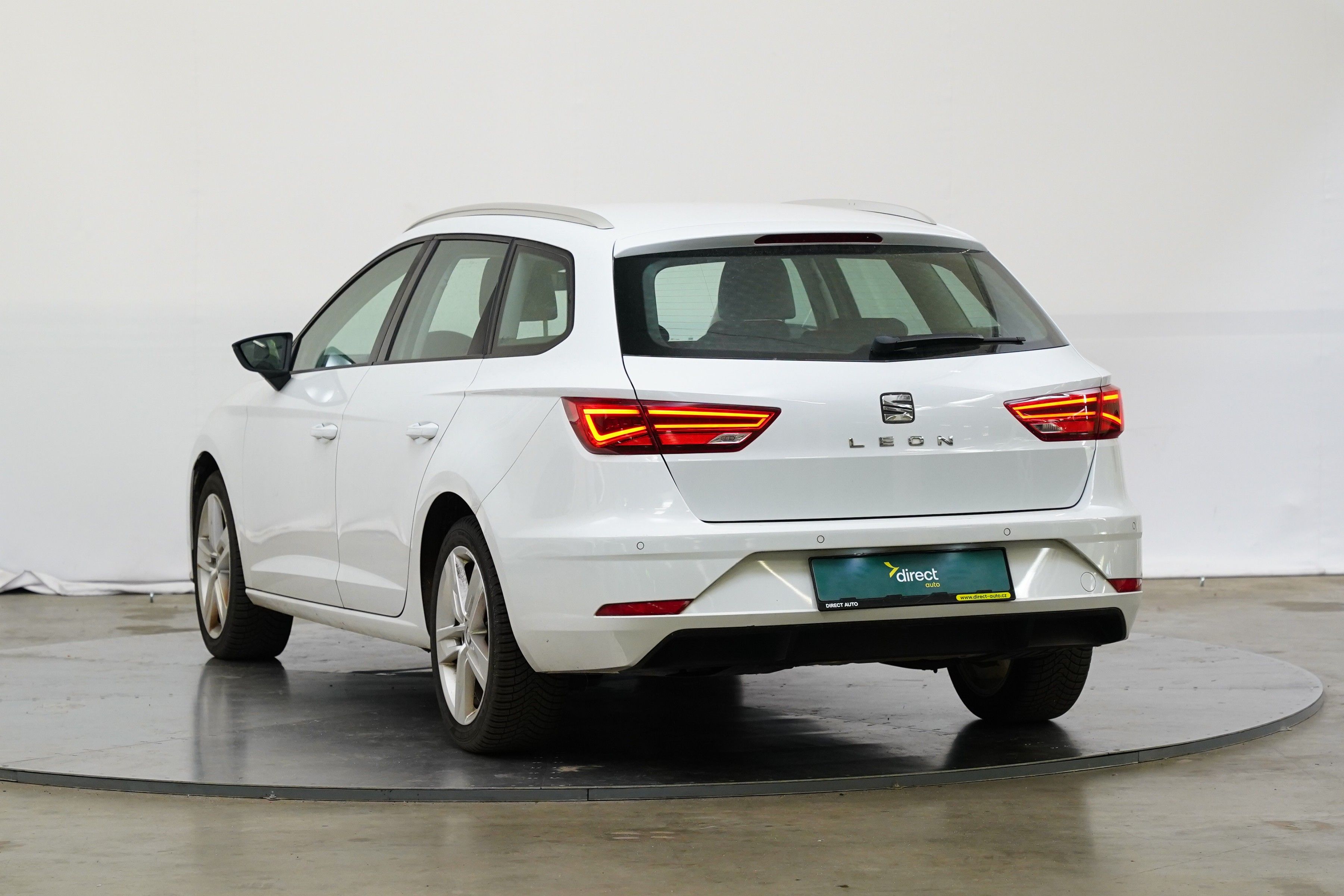 Seat Leon, 1.6 TDI 85 kW DSG Style - fotka 4
