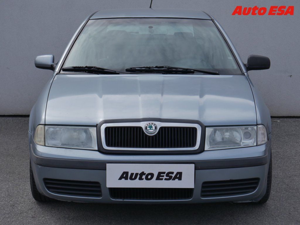 Škoda Octavia, 1.6i,AC,STK3/28 - fotka 2