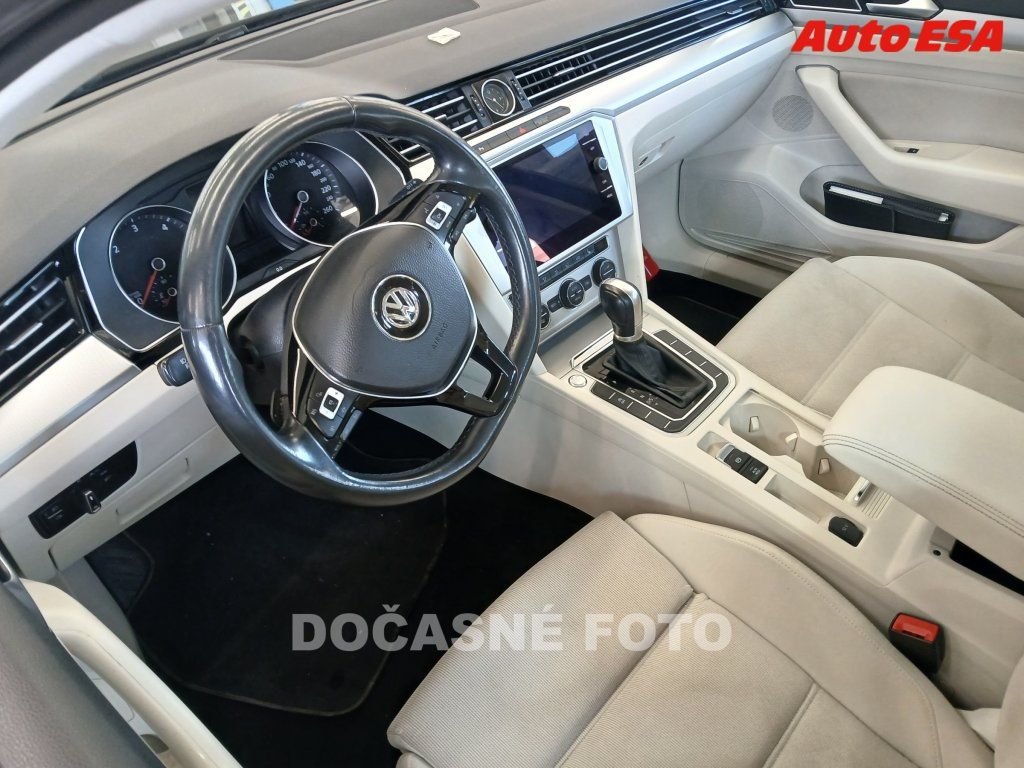 Volkswagen Passat, 1.6 TDi,AT,navi,LED - fotka 3