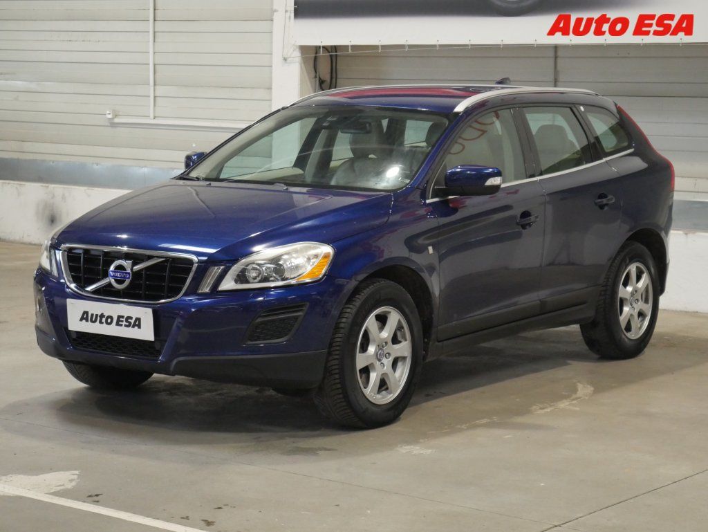 Volvo XC60, 2.4d 4x4,ČR,Xenon,kůže - fotka 3