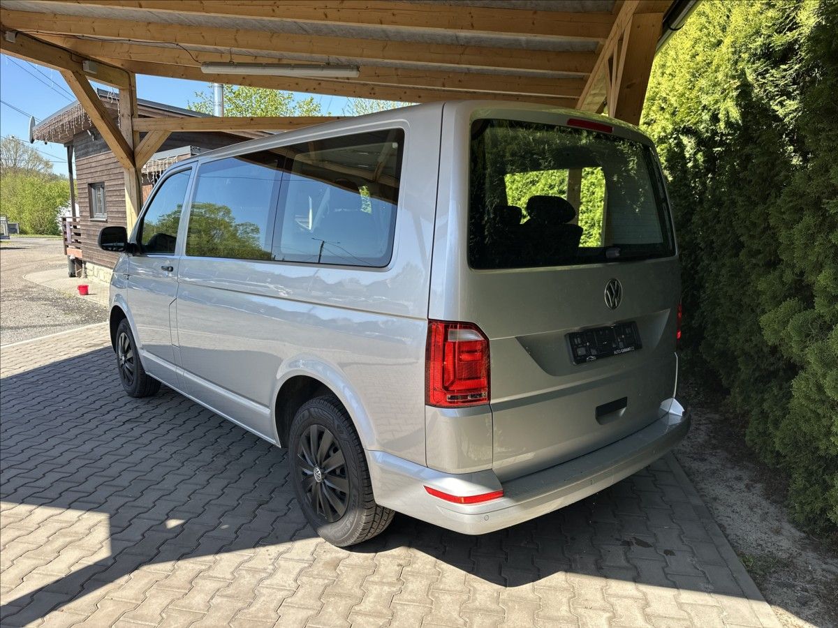 Volkswagen Multivan, 2,0 TDI 75kW 1.MAJITEL NEZ.TOP - fotka 3