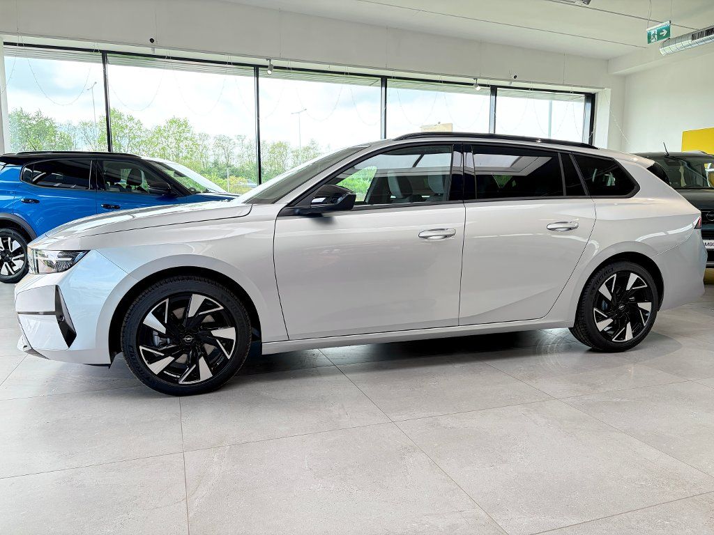 Opel Astra, ST Edition Mild-Hybrid Automat - fotka 2