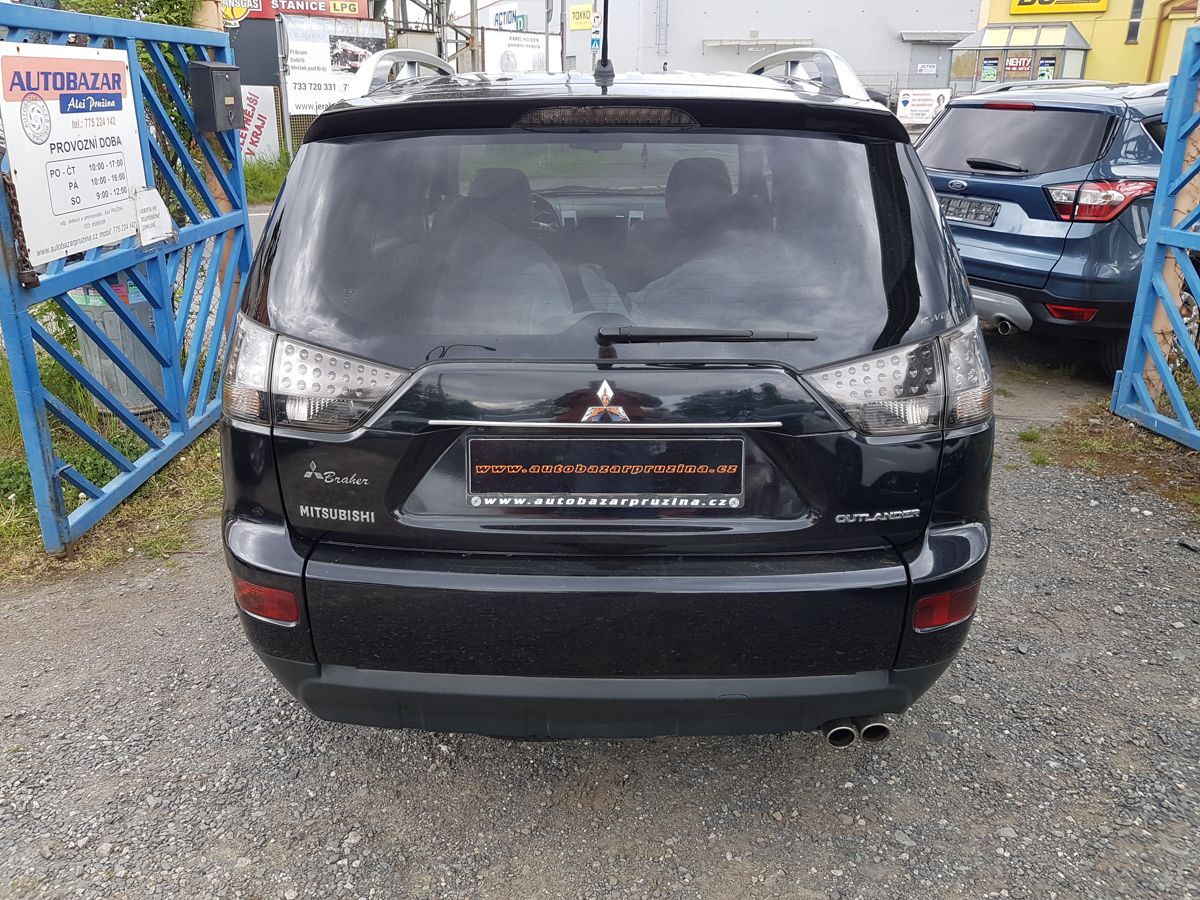 Mitsubishi Outlander, 2.2D 115KW 4X4 7MÍST - fotka 5
