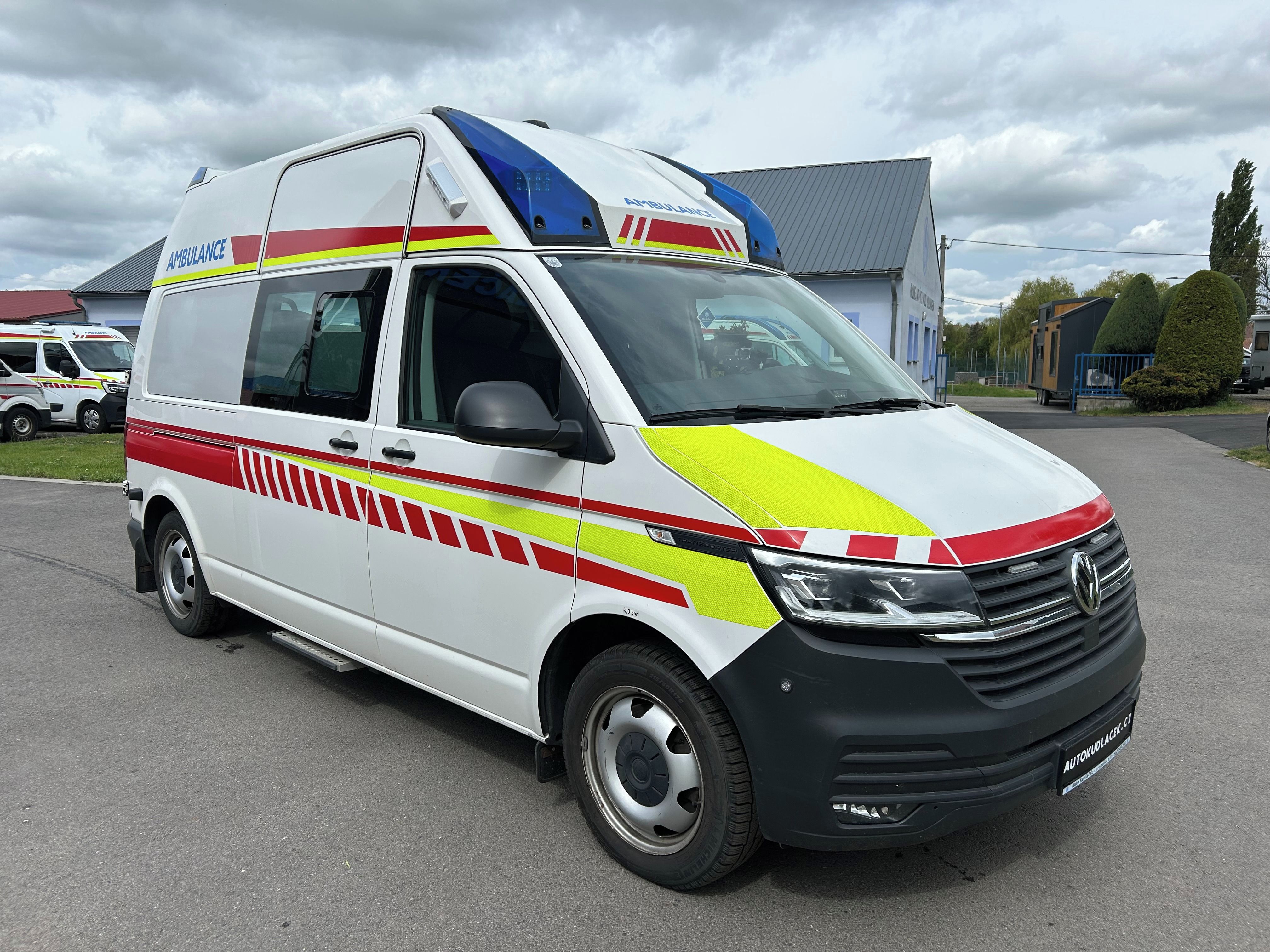 Volkswagen Transporter, T6.1 - 2.0 TDI Sanitní vůz 4x4 - fotka 2