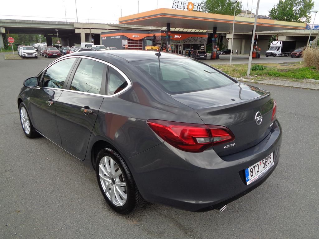 Opel Astra, 1.4  103kW,KOUPENO ČR,SERVISKA - fotka 3