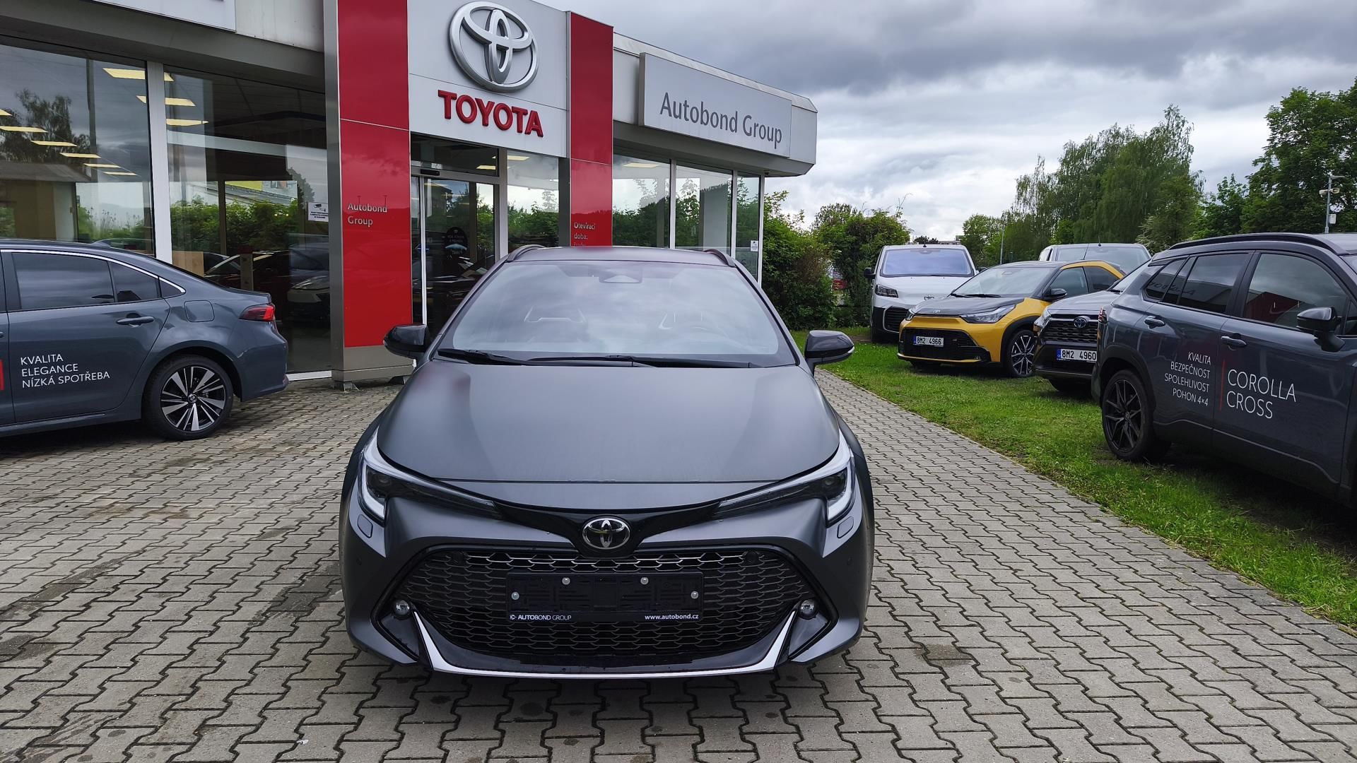 Toyota Corolla, 2.0L HEV GR SPORT Monotone - fotka 2