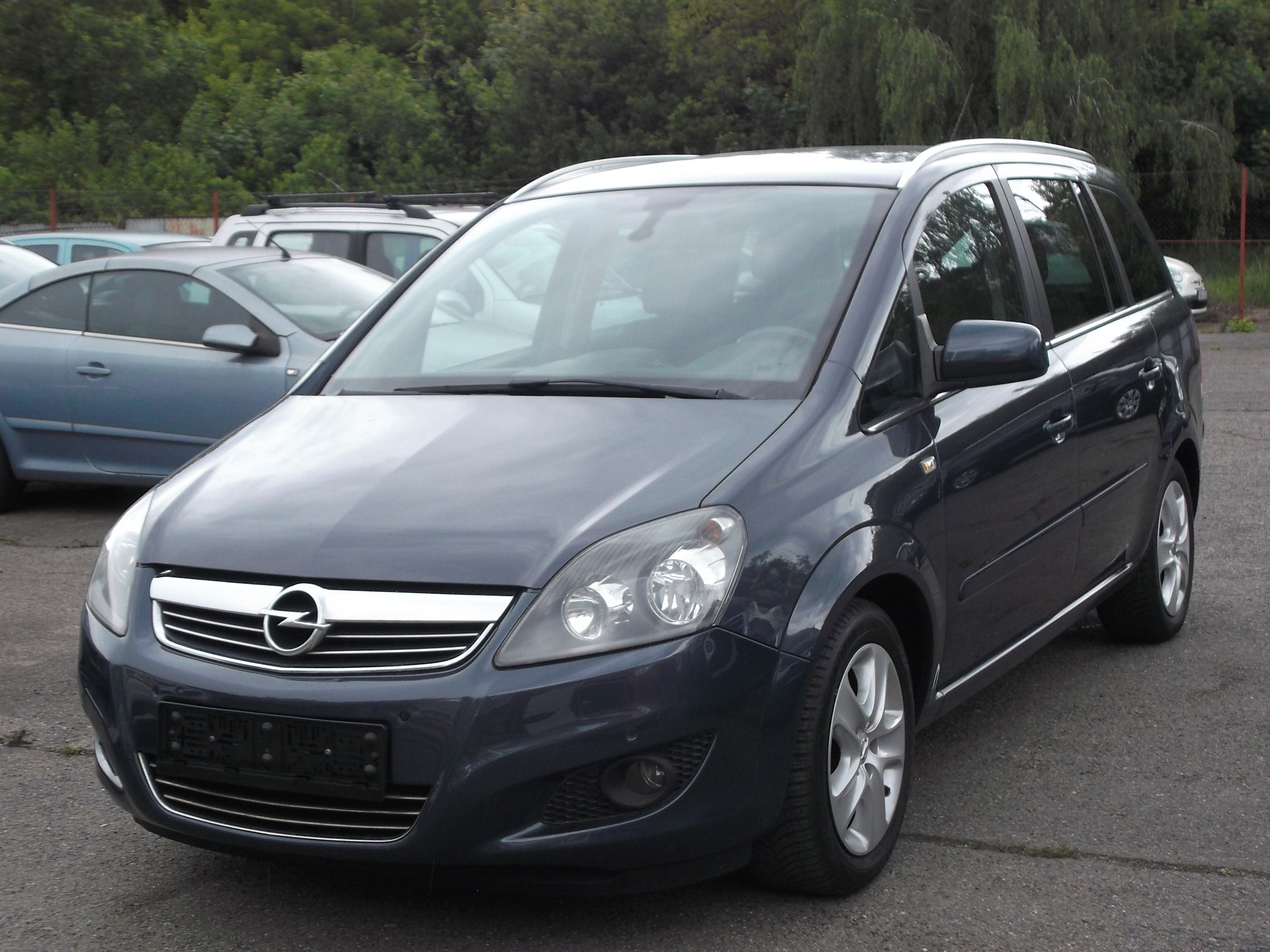 Opel Zafira, 1,8 16V parksenzory,poSTK