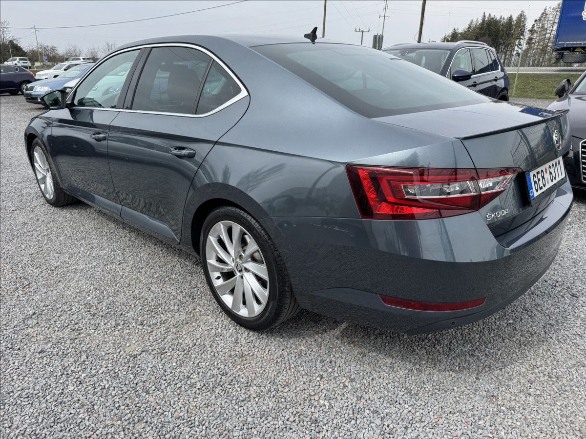 Škoda Superb, 1,6   TDI 88 W LED-NAVI - fotka 5