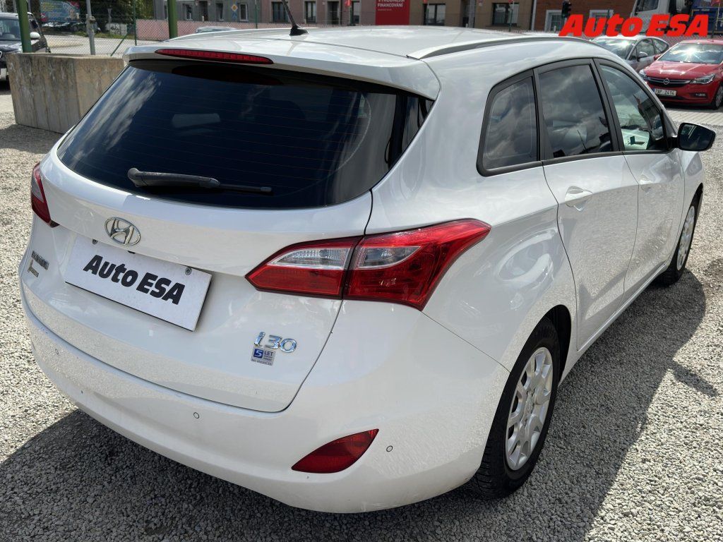 Hyundai i30, 1.6i - fotka 4
