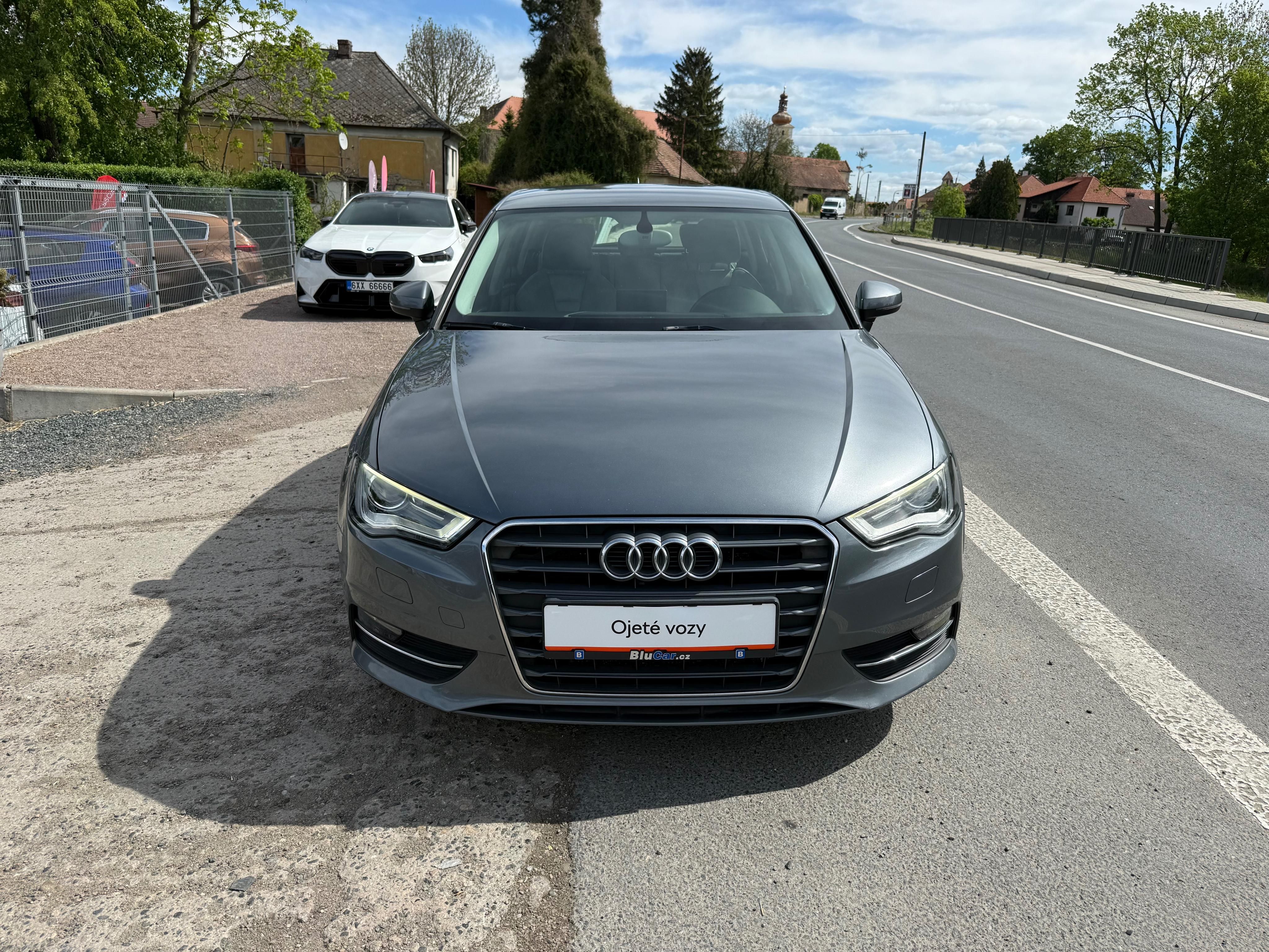 Audi A3, 2.0TDI 110kW Sportback kůže - fotka 4