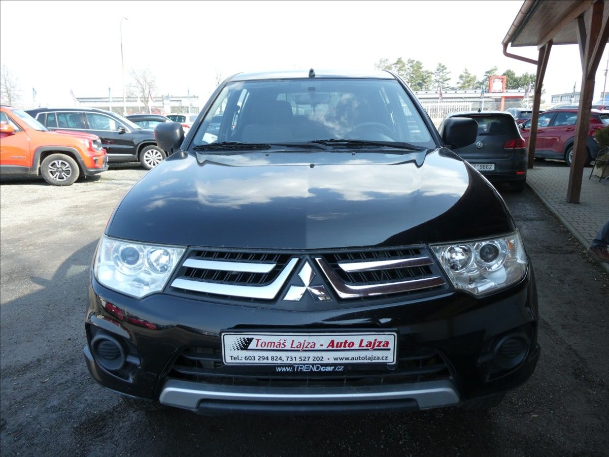 Mitsubishi L200, 2,5 DI-D 100kW 4x4, závěs - fotka 2