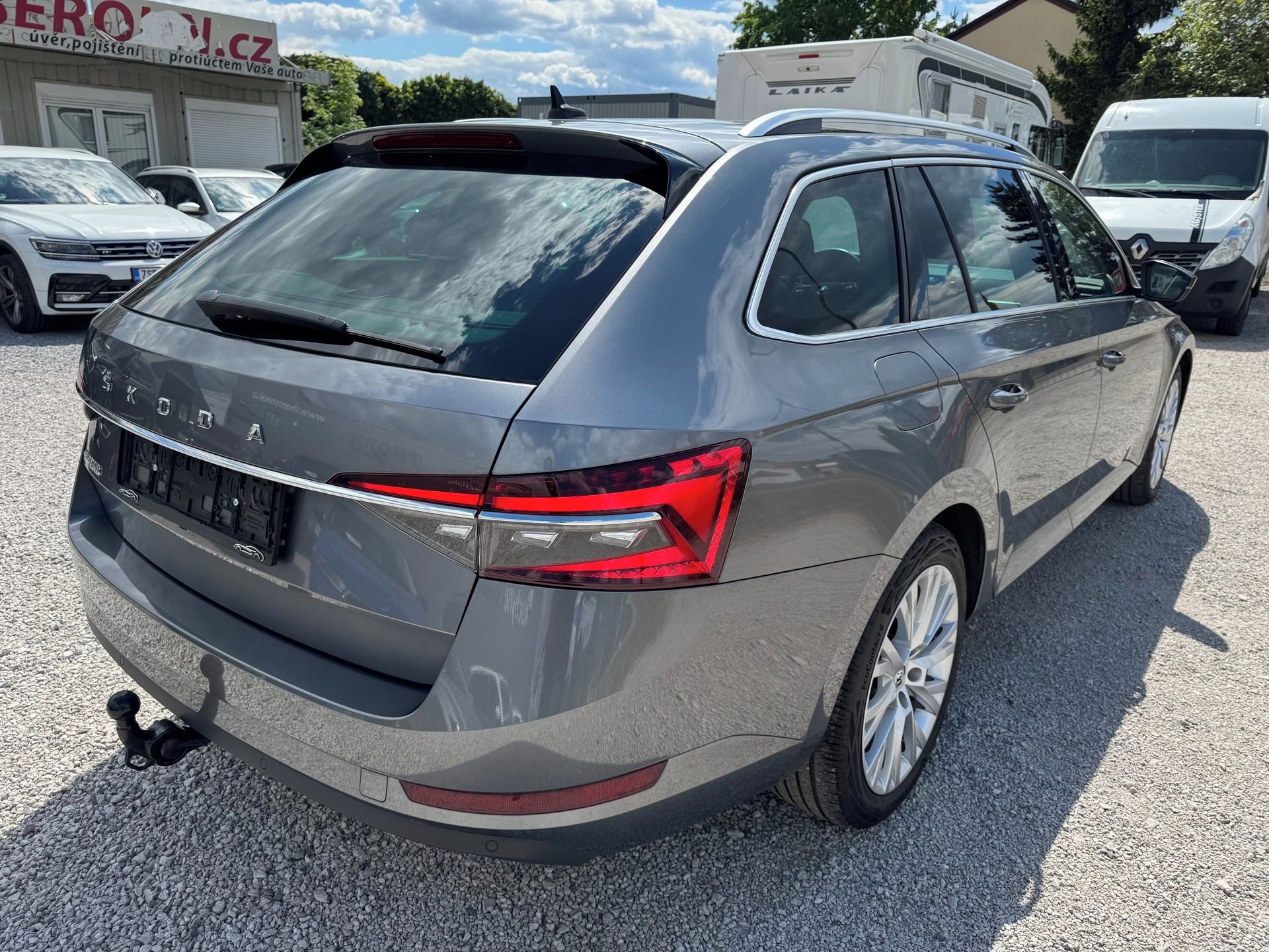 Škoda Superb, 2.0 TDi DSG ALU-18 MATRIX LED - fotka 5