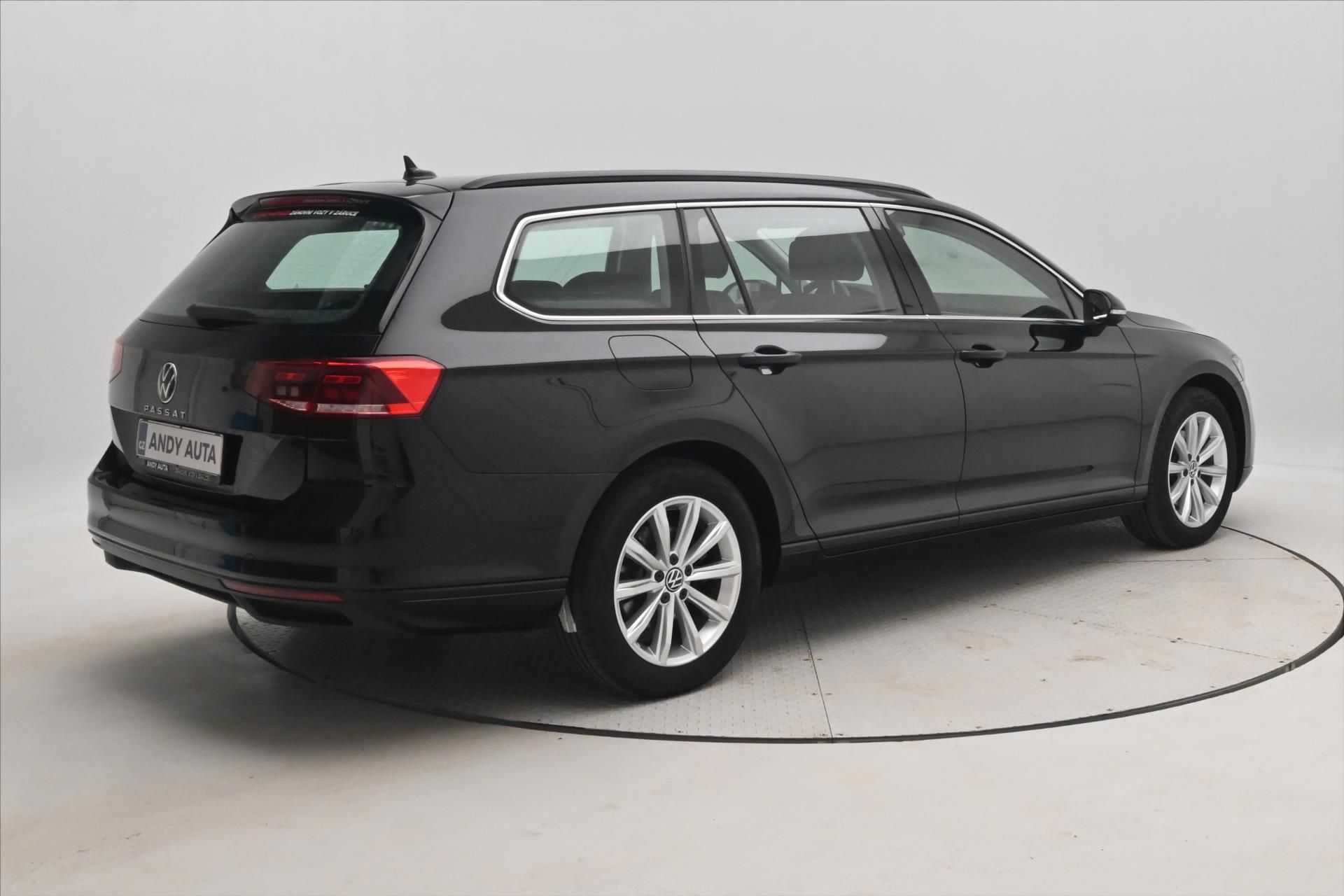 Volkswagen Passat, 2,0 TDI 110 kW DSG Business VŮ - fotka 5