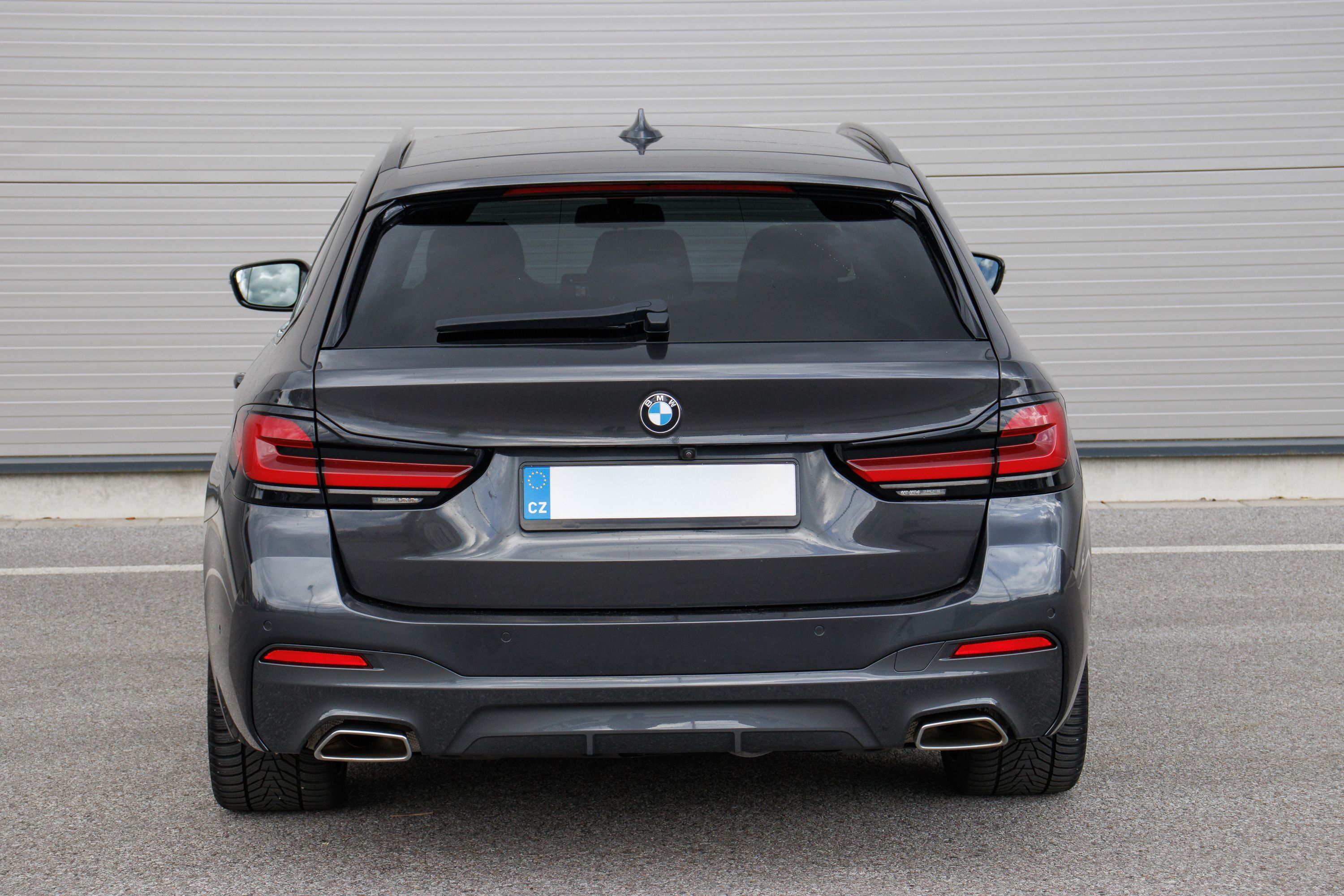 BMW Řada 5, 540i xDrive M-PAKET TOP VÝBAVA - fotka 4
