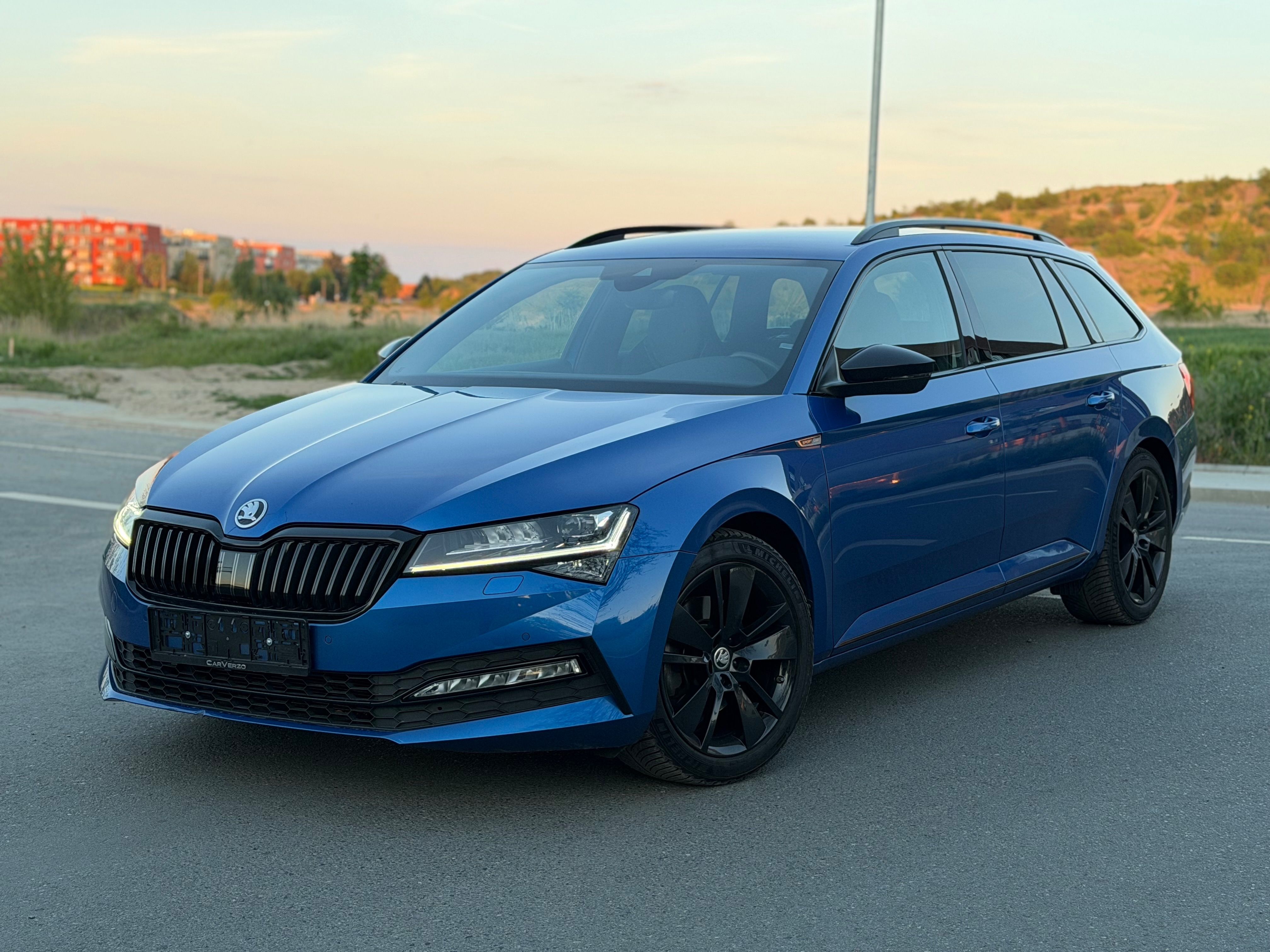 Škoda Superb, DSG SPORTLINE TAŽNÝ 130TKM - fotka 2