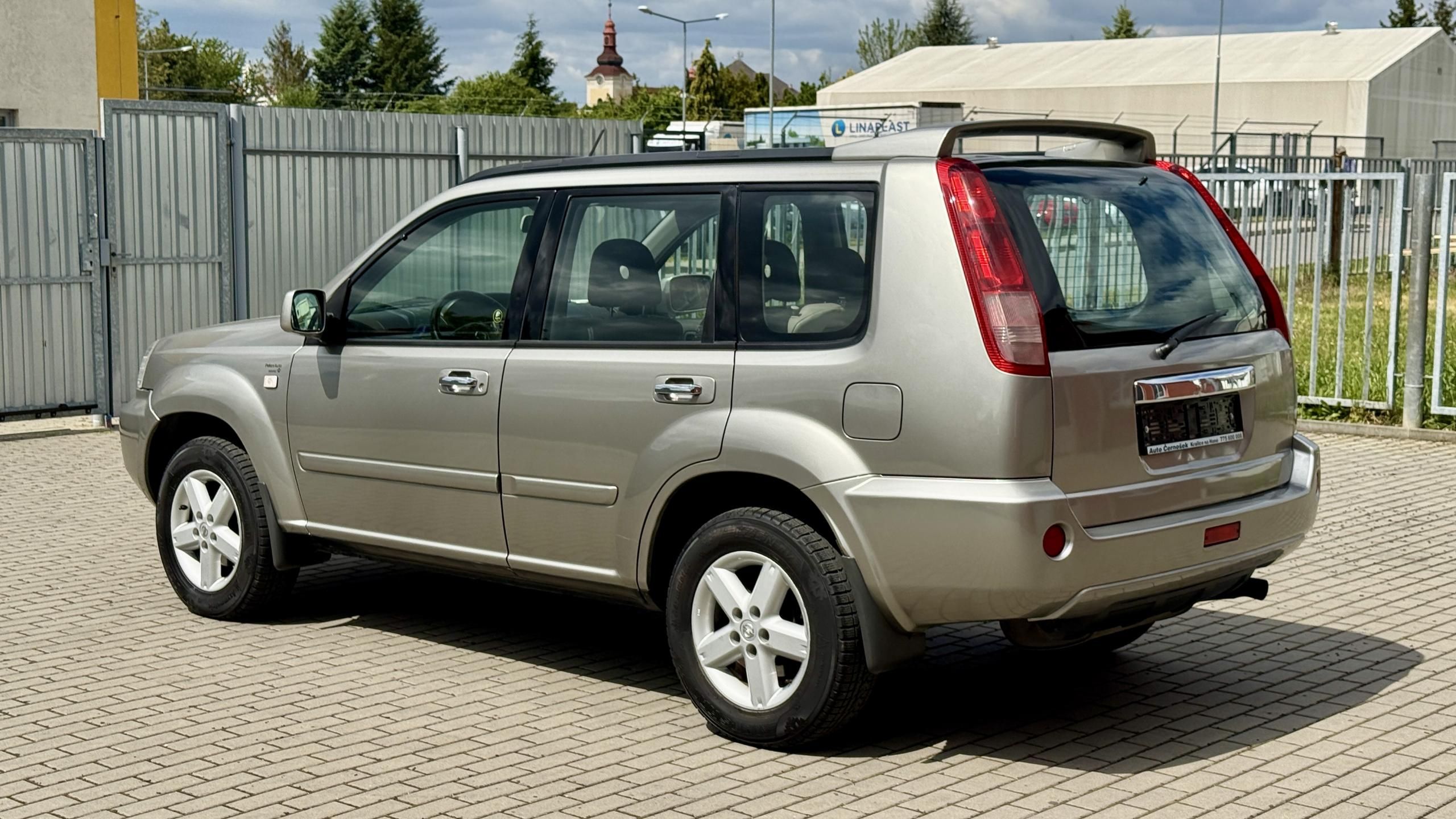 Nissan X-Trail, 2.2dCi*100kW*4X4*BEZ KOROZE* - fotka 2