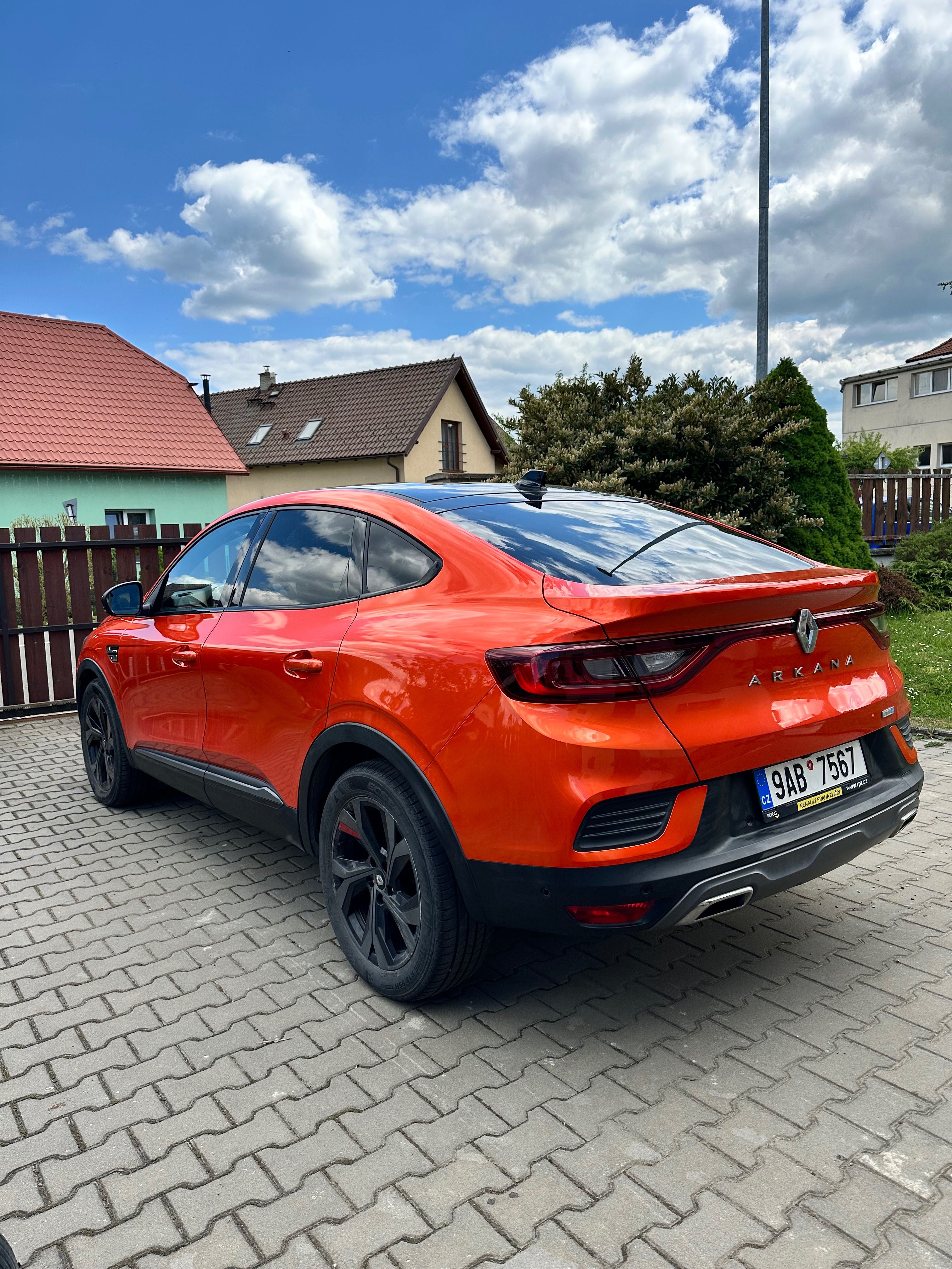 Renault Arkana, Renault Arkana E-TECH, 1.maj. - fotka 2