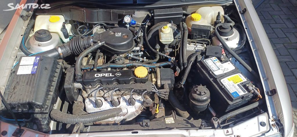 Opel Astra, 1.6i Kabriolet BERTONE