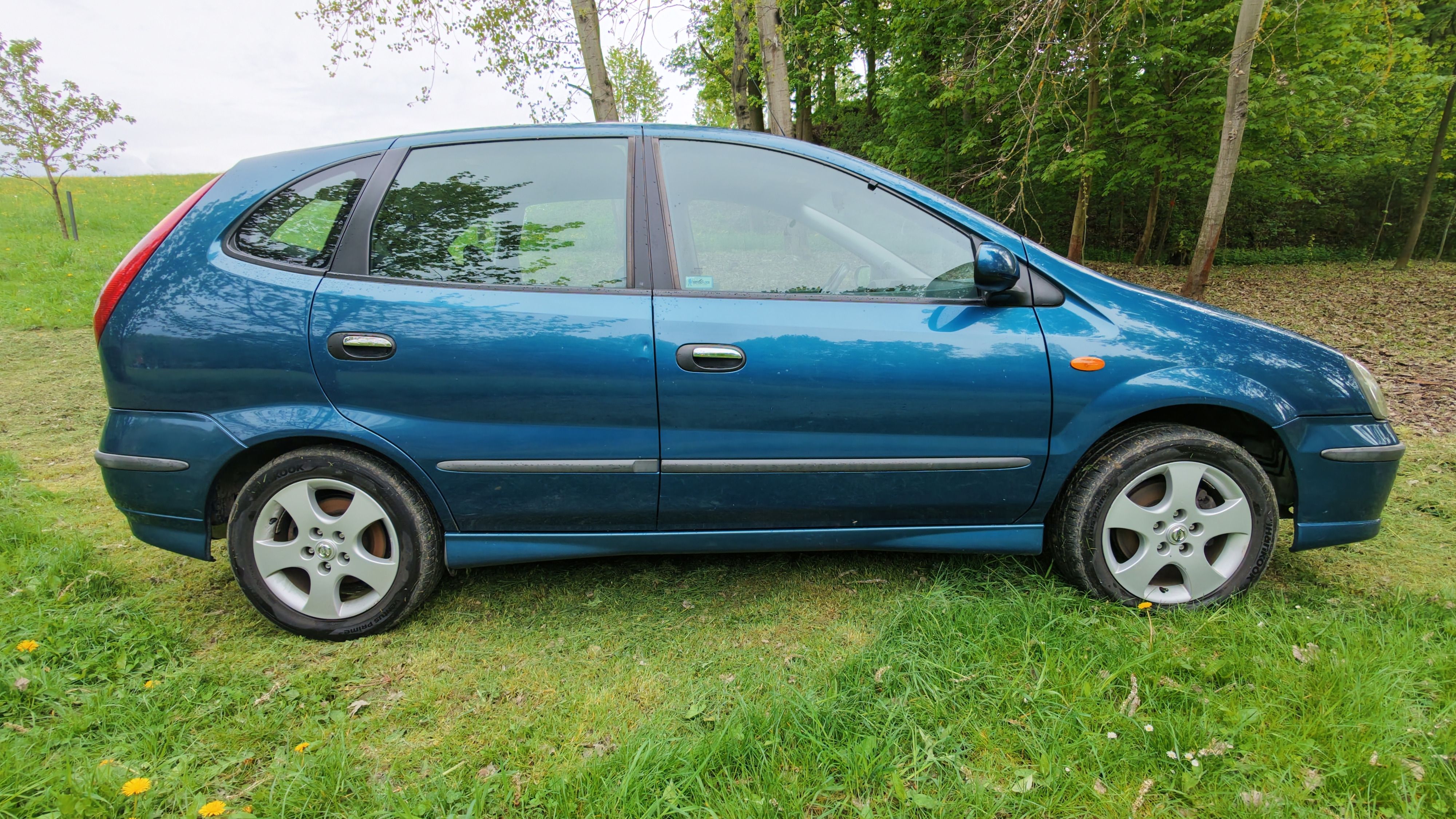 Nissan Almera Tino, 2.2dci 100kw - fotka 4
