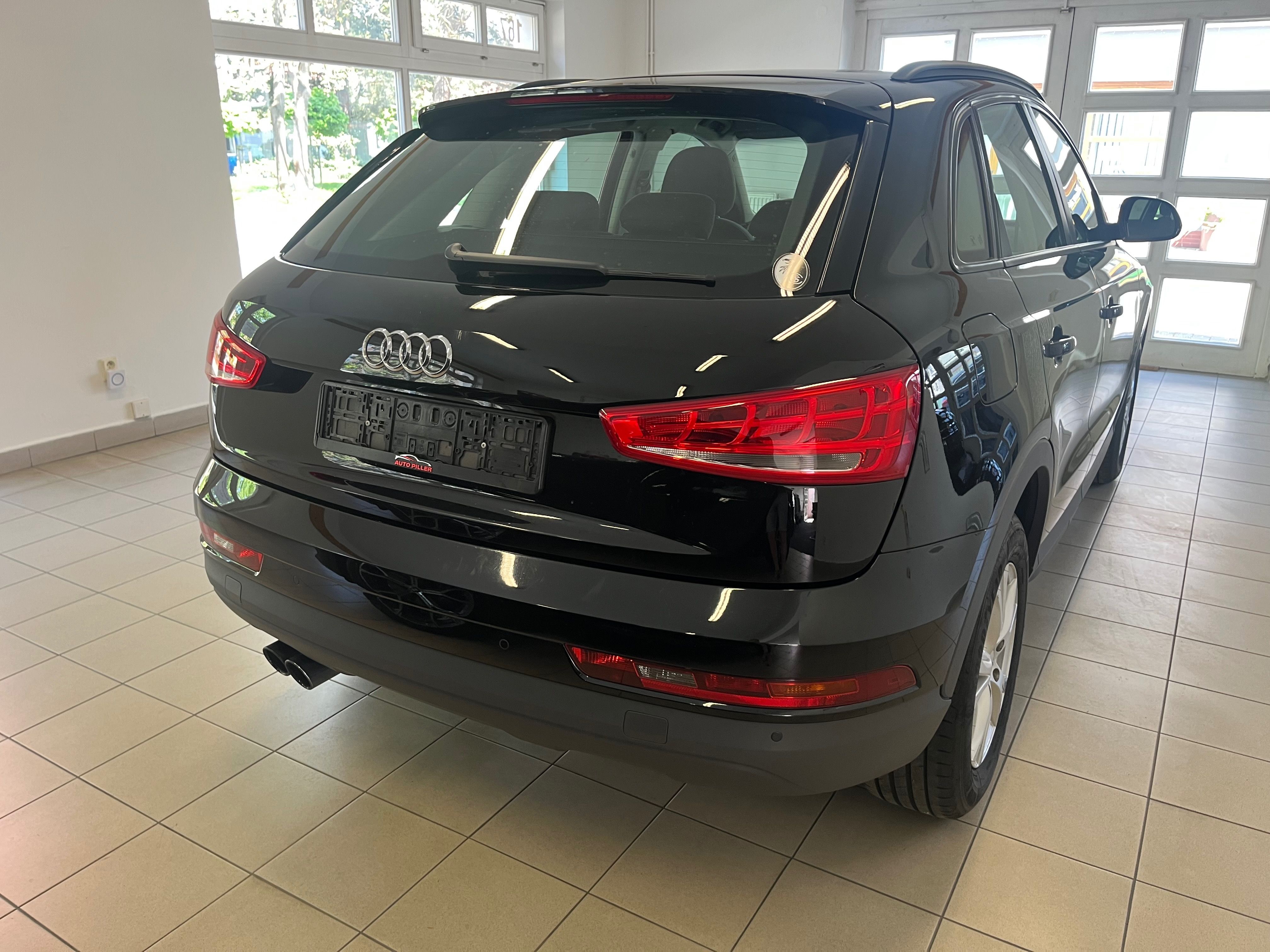 Audi Q3, 1,4 TFSI S-tronic - fotka 6