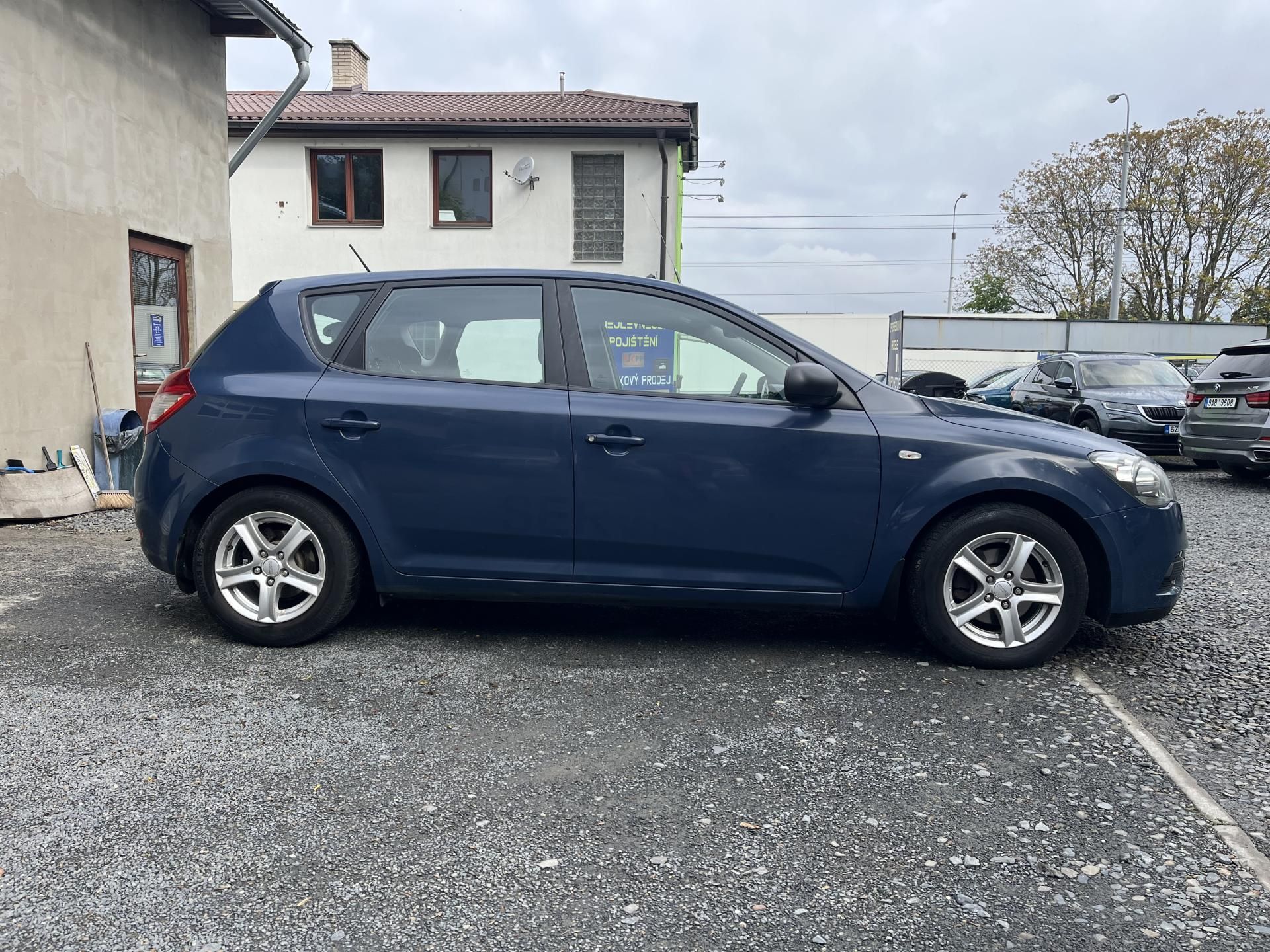 Kia Cee´d, 1,6 CRDi 85 Kw ČR!!! - fotka 4