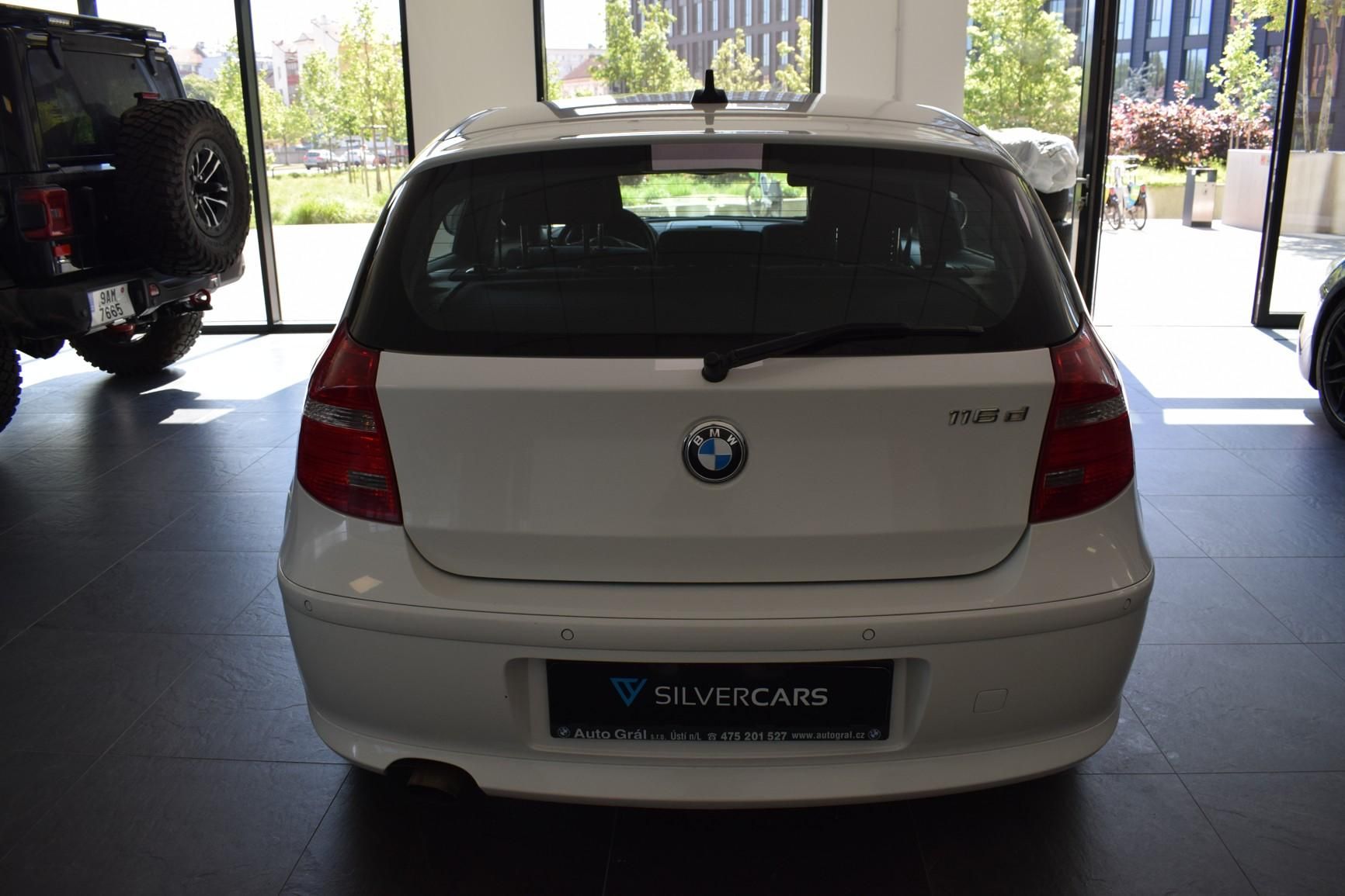BMW Řada 1, 116d 1.maj koupeno CZ Invelt - fotka 5