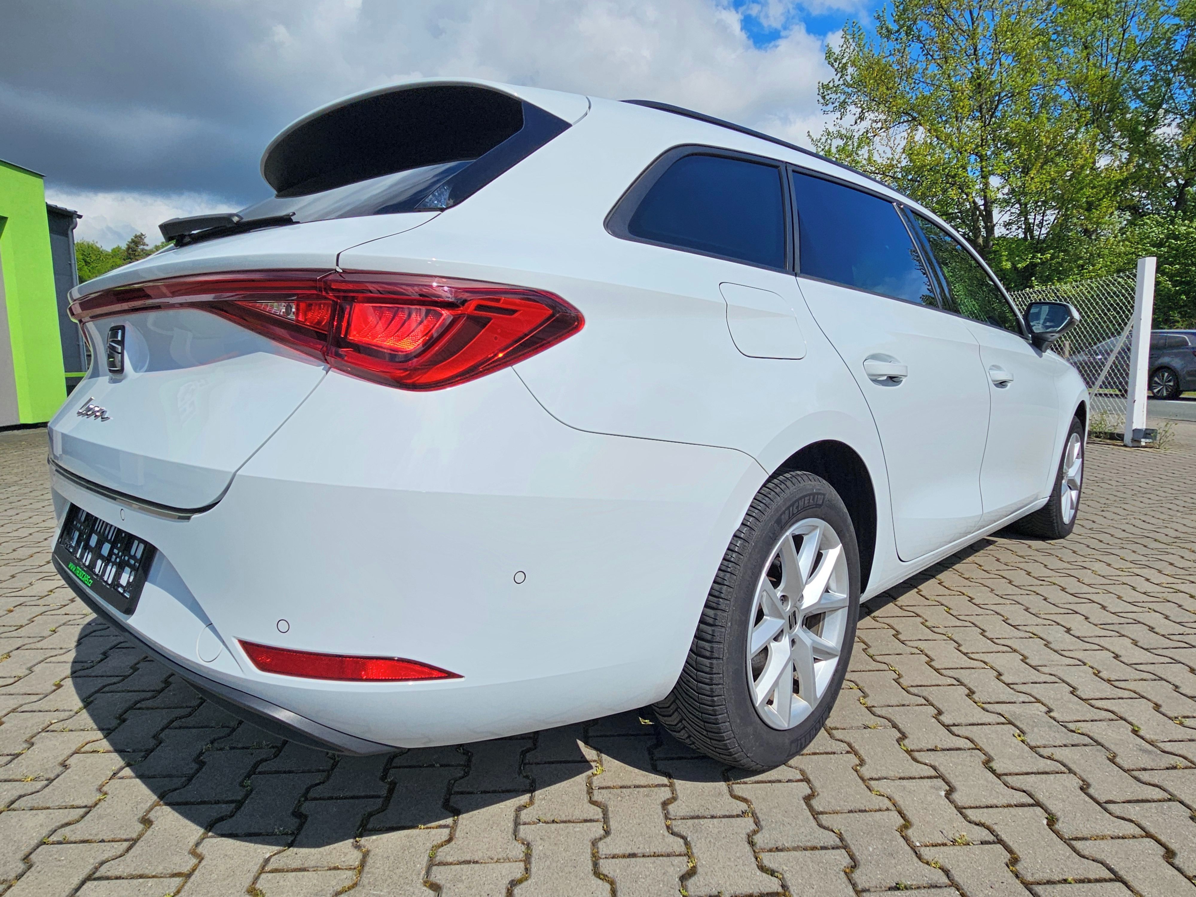 Seat Leon, 1.5 TSi DSG STYLE - fotka 3