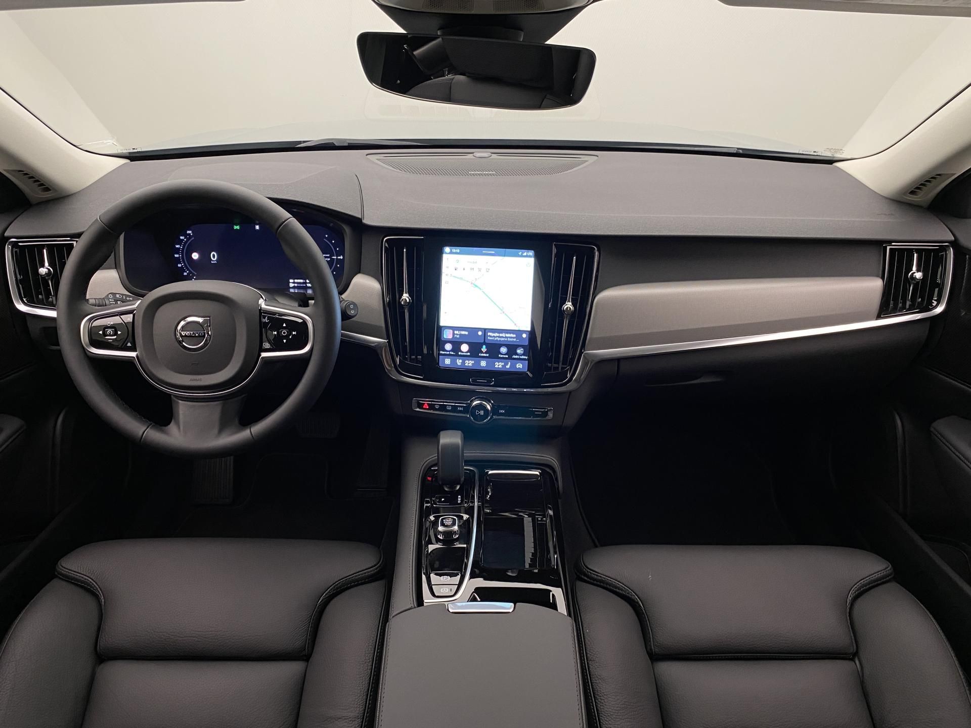 Volvo V90, T6 AWD RECHARGE CORE AUT - fotka 2