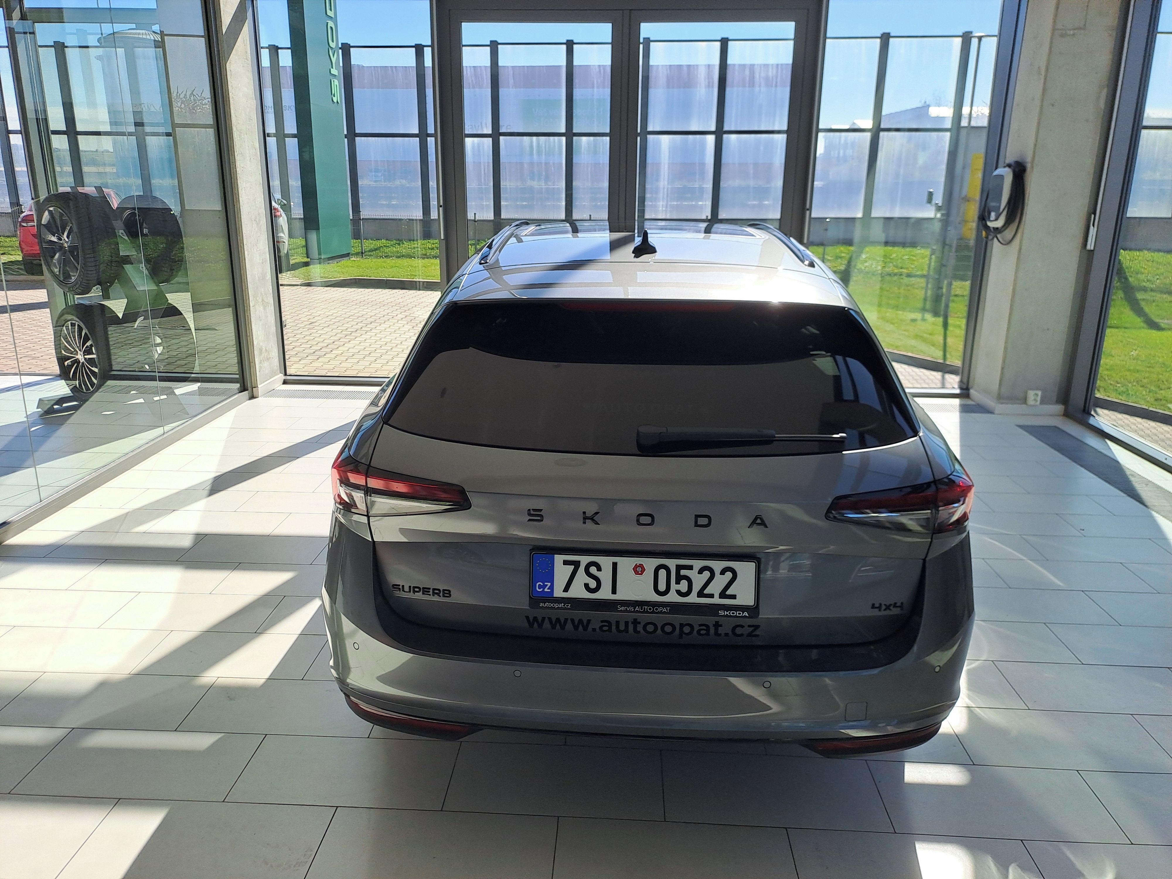 Škoda Superb, 2,0 TDI 142 kW 4x4 Sportline - fotka 6