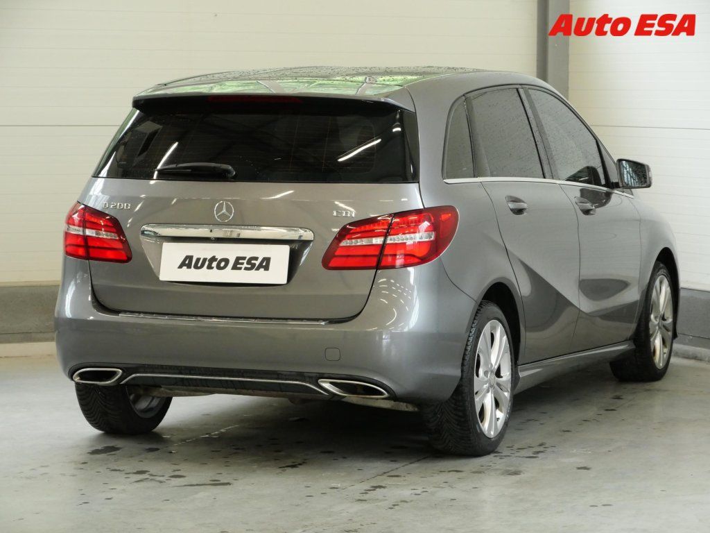 Mercedes-Benz Třídy B, 2.2 CDi 4Matic B200,AT,LED - fotka 4