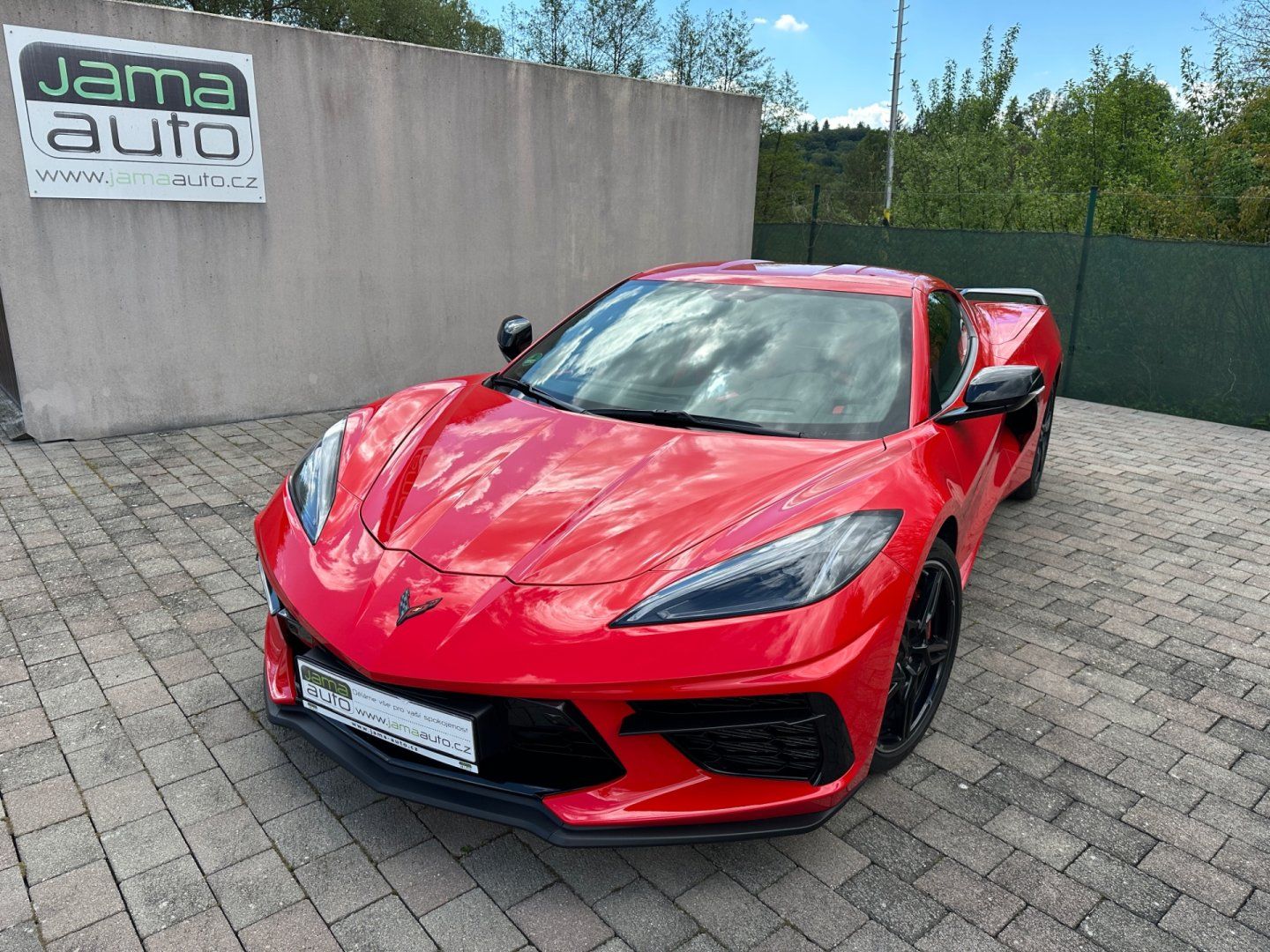 Chevrolet Corvette, C8 Stingray 6.2 V8 354kW Targa - fotka 3