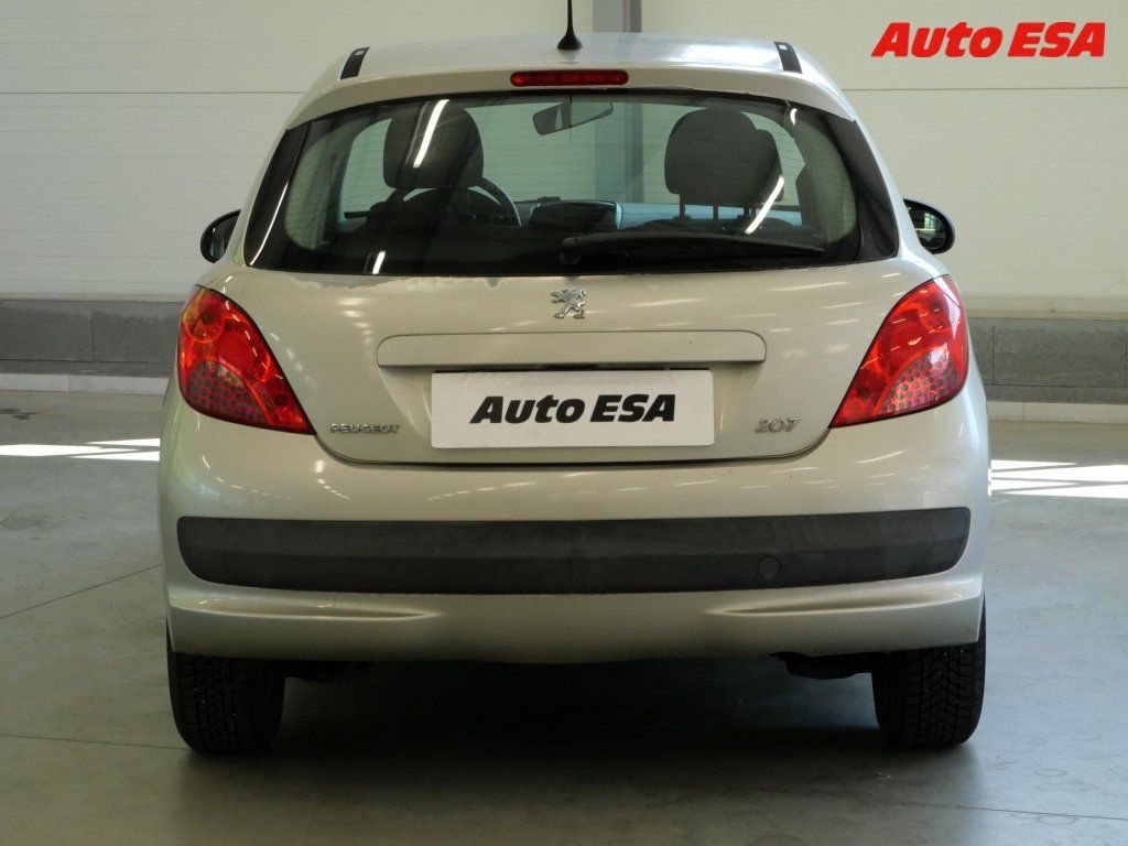 Peugeot 207, 1.4i,1.maj,ČR - fotka 5