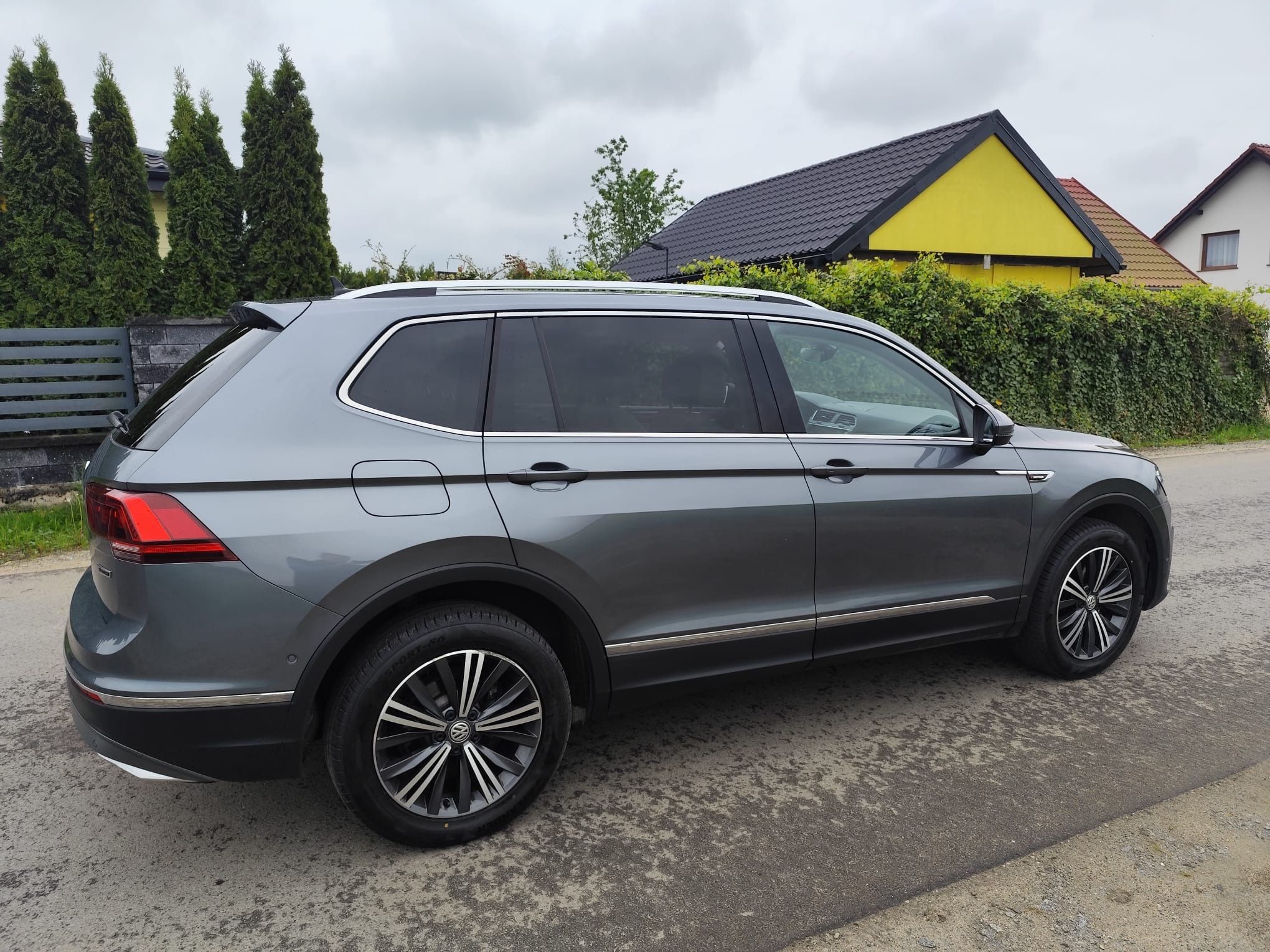 Volkswagen Tiguan Allspace, Plna vybava  7 mist dsg 4x4 - fotka 5