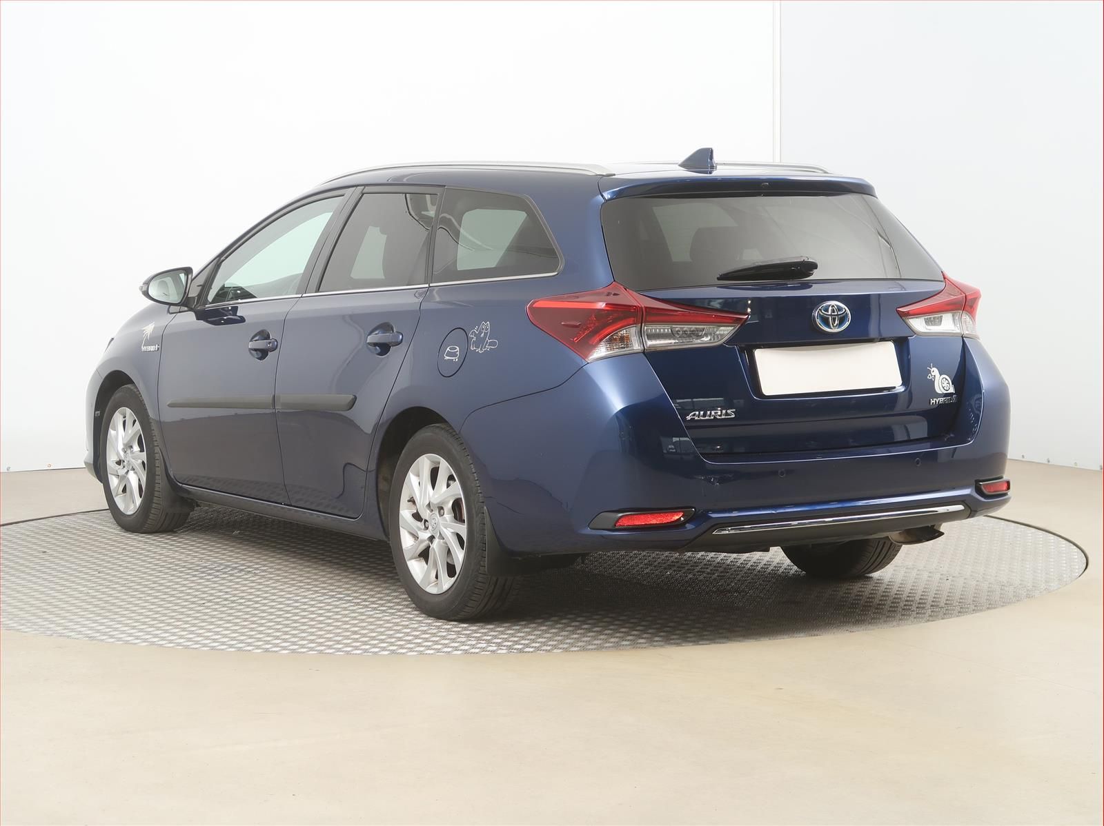 Toyota Auris, Hybrid, Automat, ČR,1.maj - fotka 4