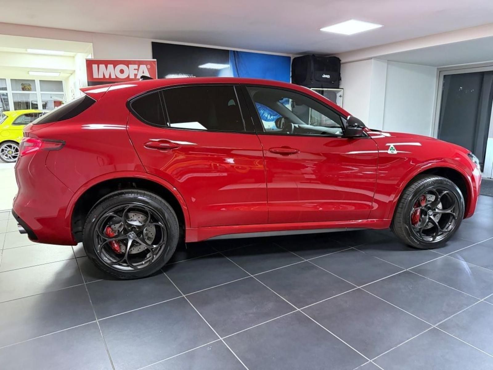 Alfa Romeo Stelvio, 2.9 V6 BiTurbo 520k QV Carbon - fotka 4