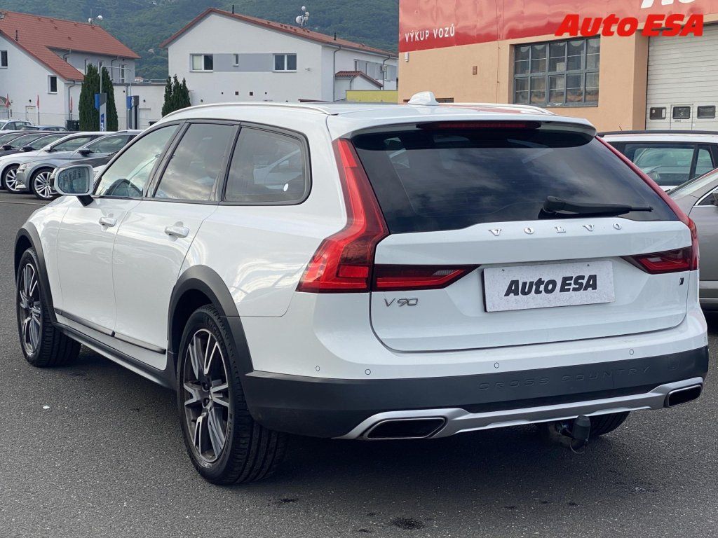 Volvo V90, 2.0 D4 - fotka 6