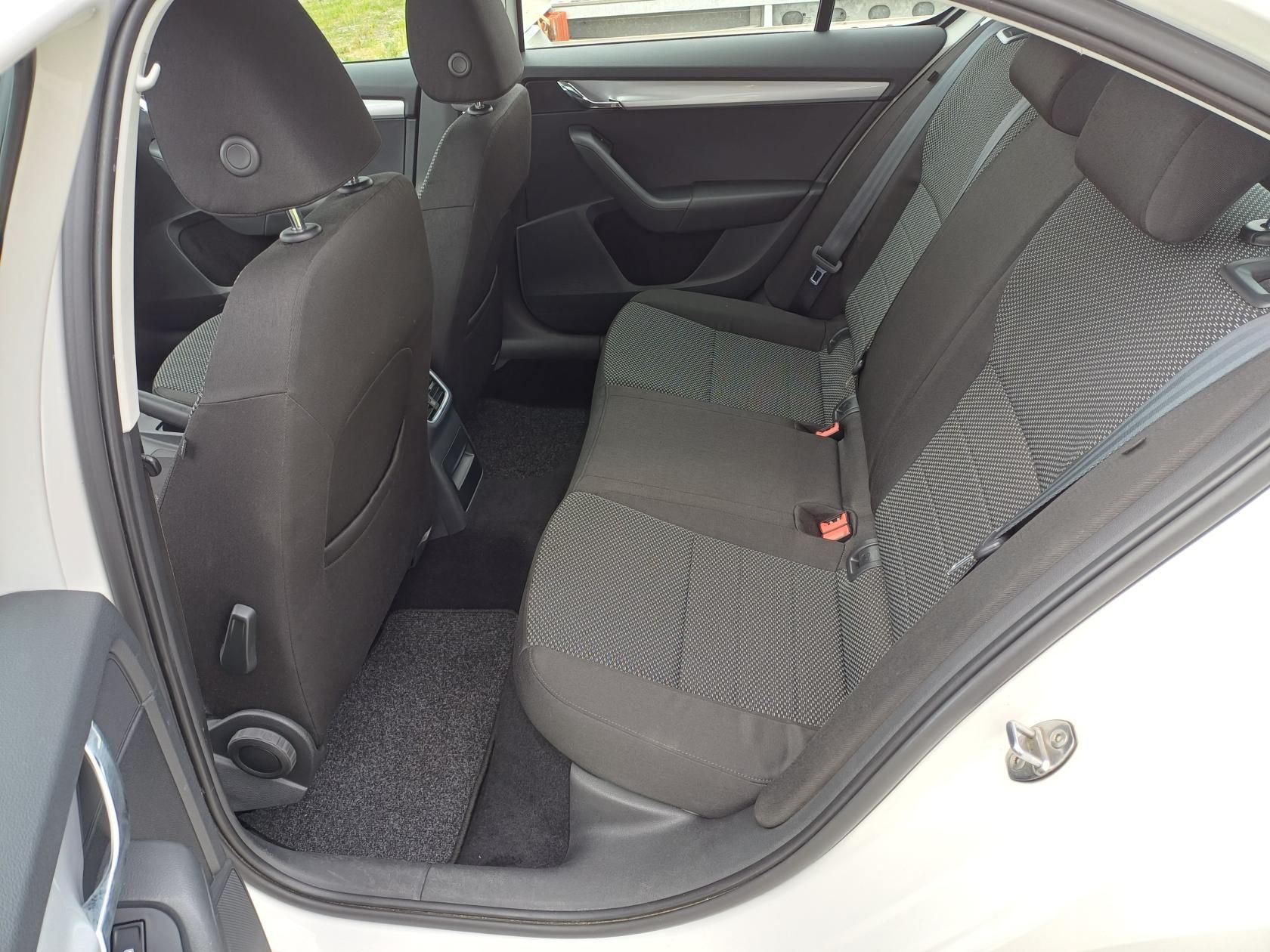 Škoda Octavia, 1.2 TSI 77kW Panorama Klima - fotka 6