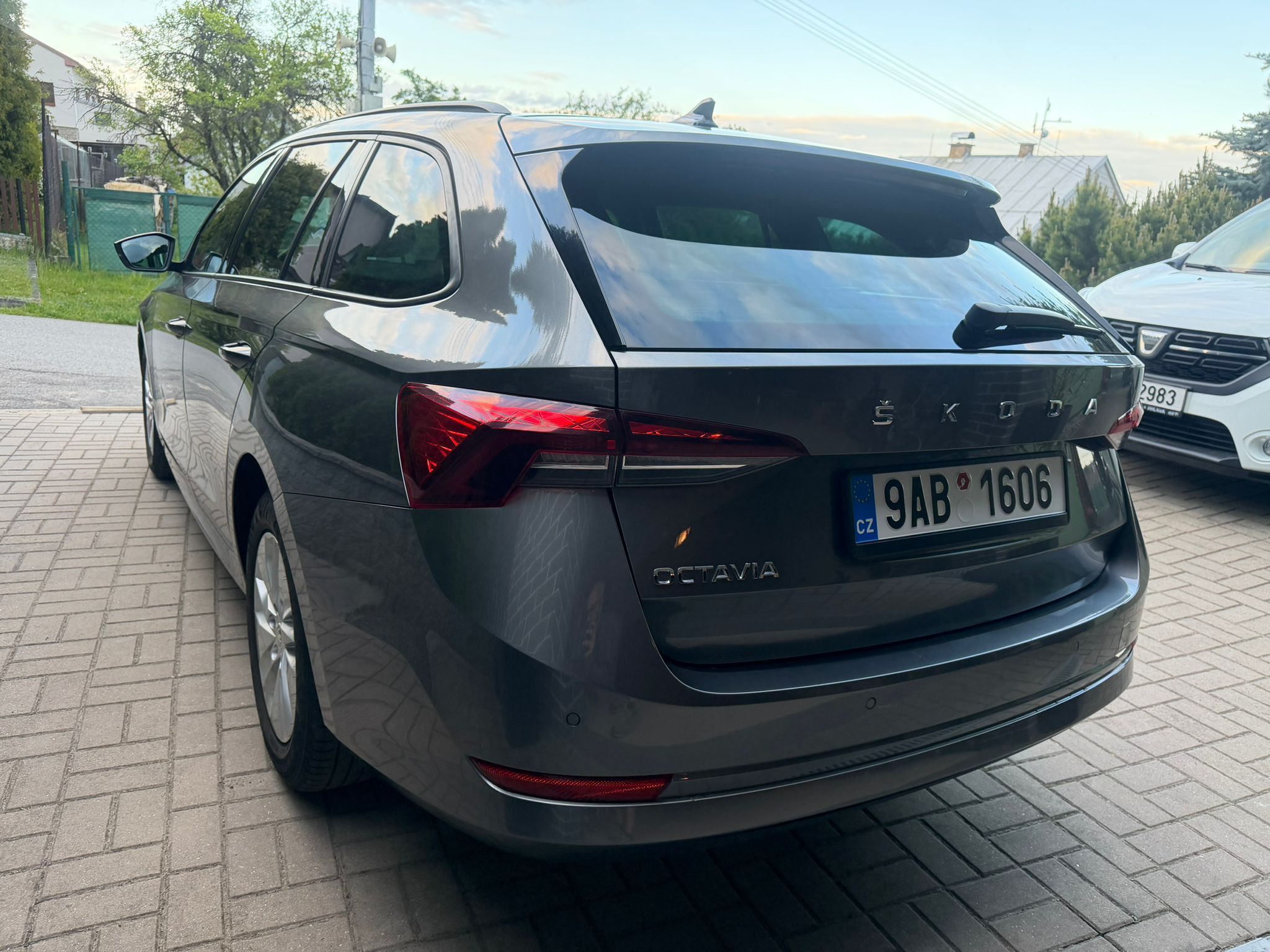 Škoda Octavia, 2,0TDi,ambient+,CZ,M6,1maj,DPH - fotka 5