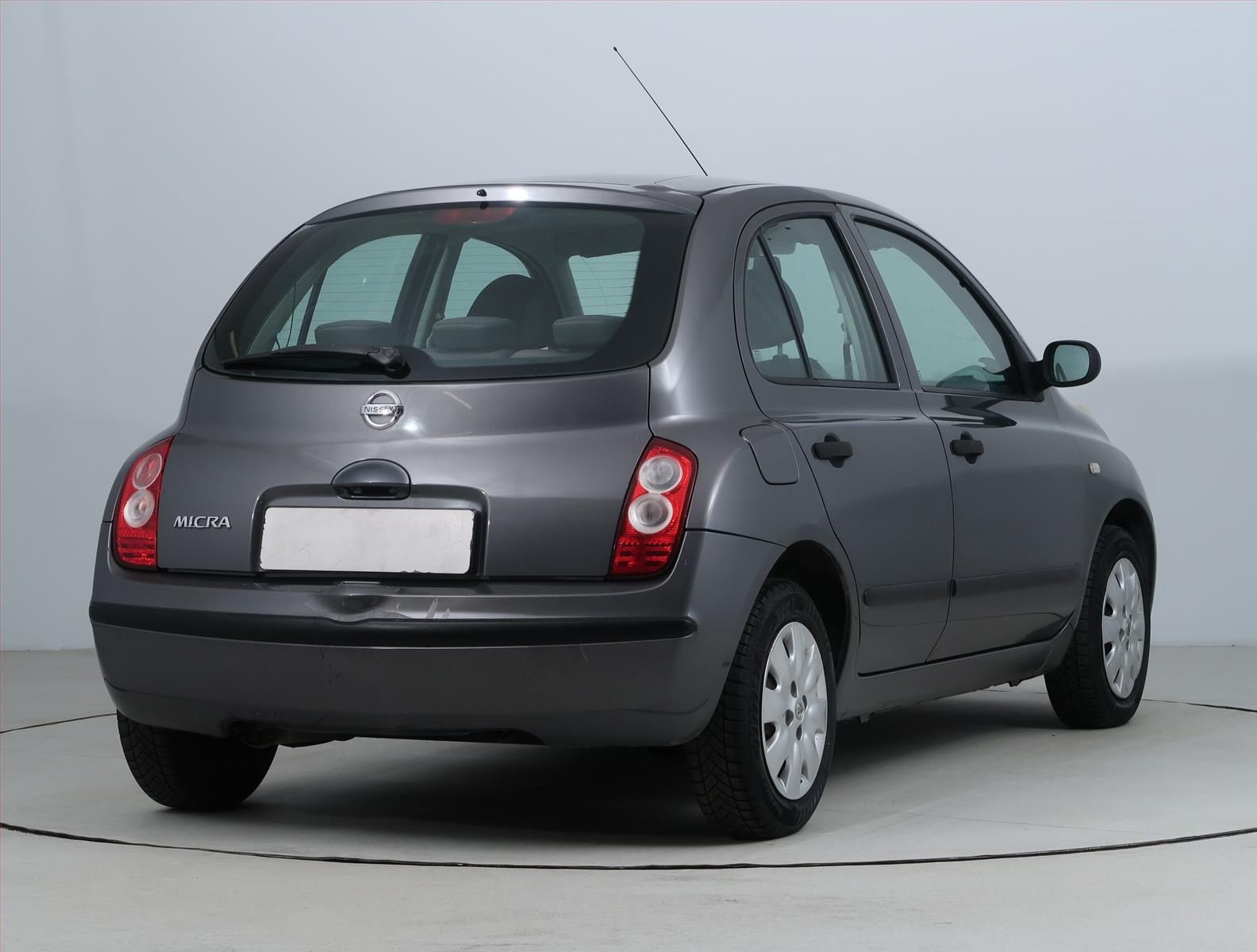 Nissan Micra, 1.2 16V, Klima, rezervace - fotka 5