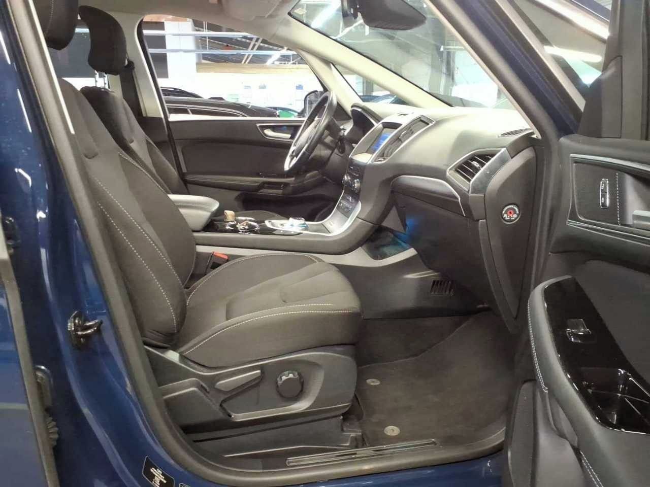 Ford S-MAX, 2.5 Hybrid Titanium*PANO*Navi* - fotka 6