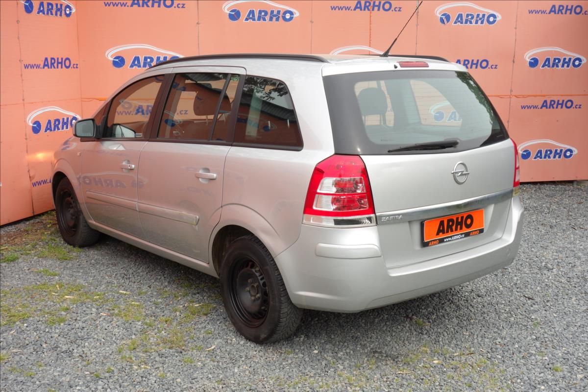 Opel Zafira, 1,8 i 103KW,ČR,1 MAJ.,7 MÍST. - fotka 5