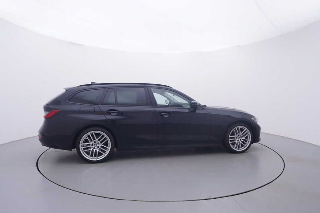 BMW Řada 3, 2.0 320D 140 kW - fotka 6