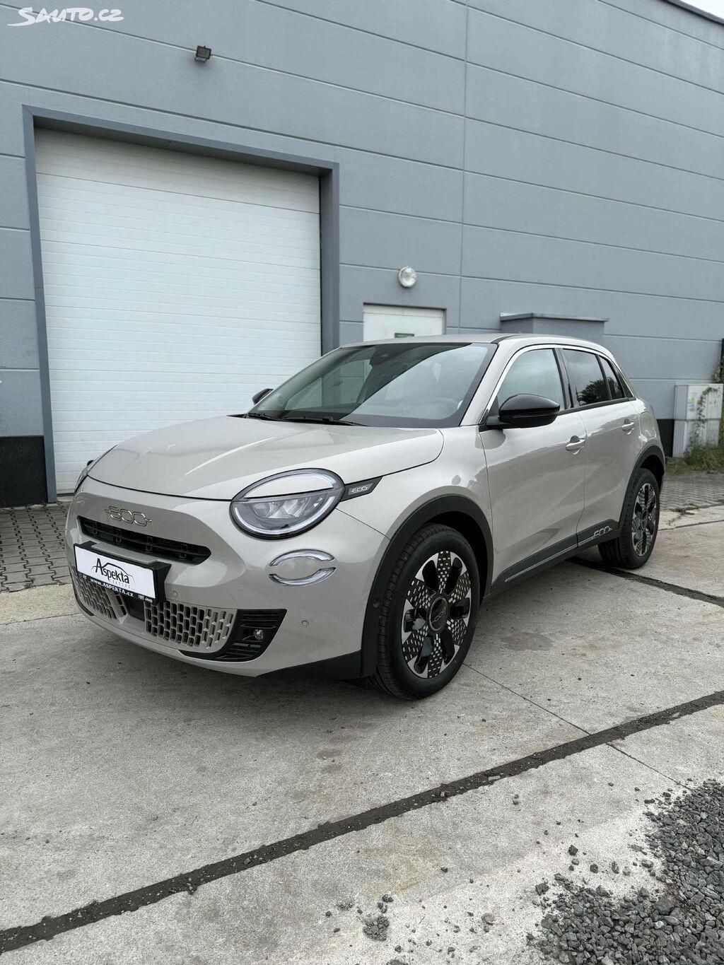 Fiat 600e, FIAT 600 La prima 54 kWh