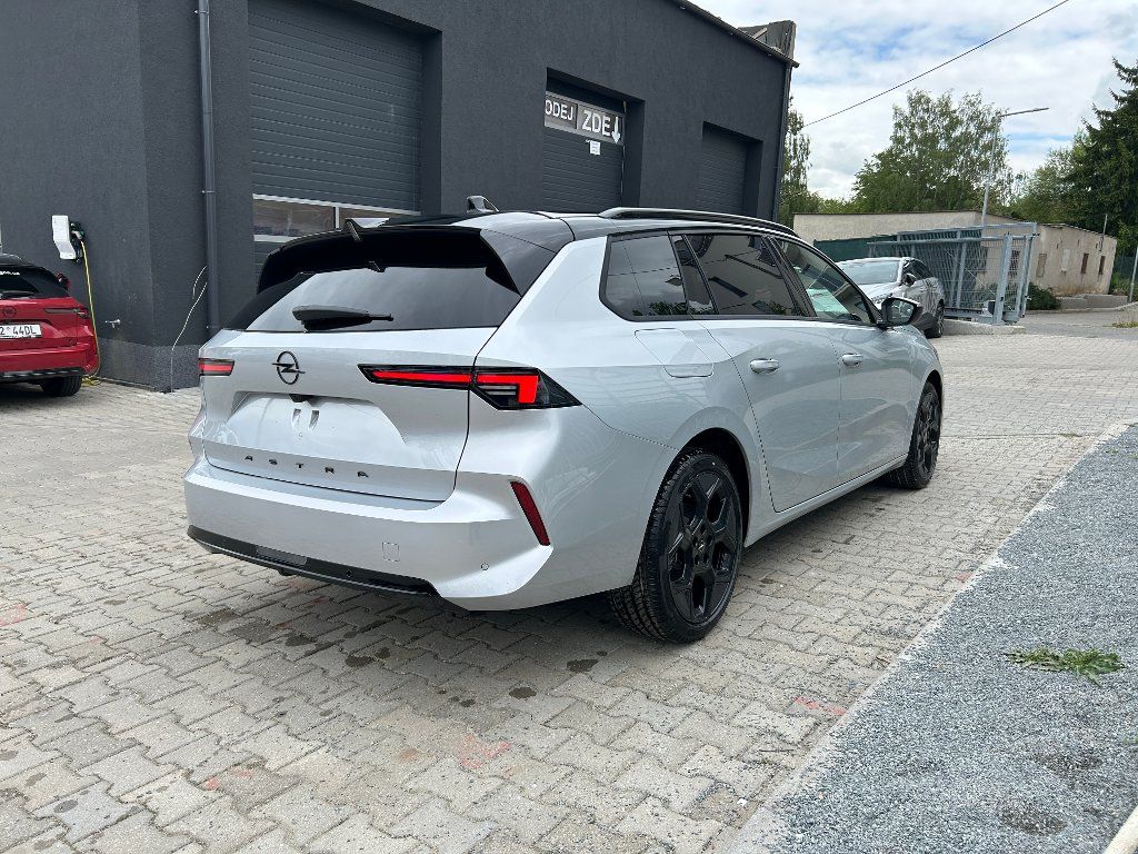 Opel Astra, ST Ultimate 1,5 CDTI 96kW AT8 - fotka 4