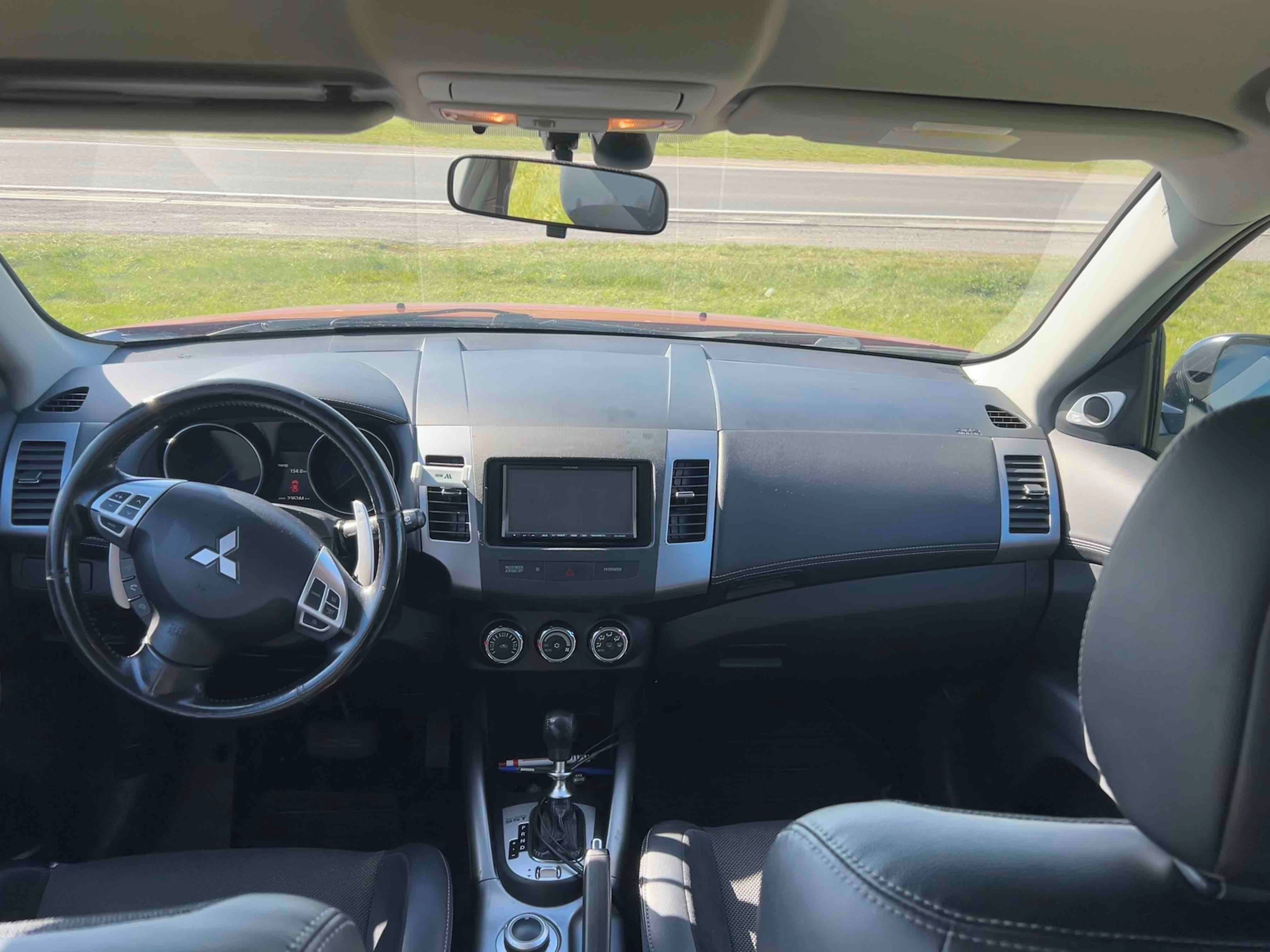 Mitsubishi Outlander, Prodám SUV Mitshubishi Outland - fotka 6