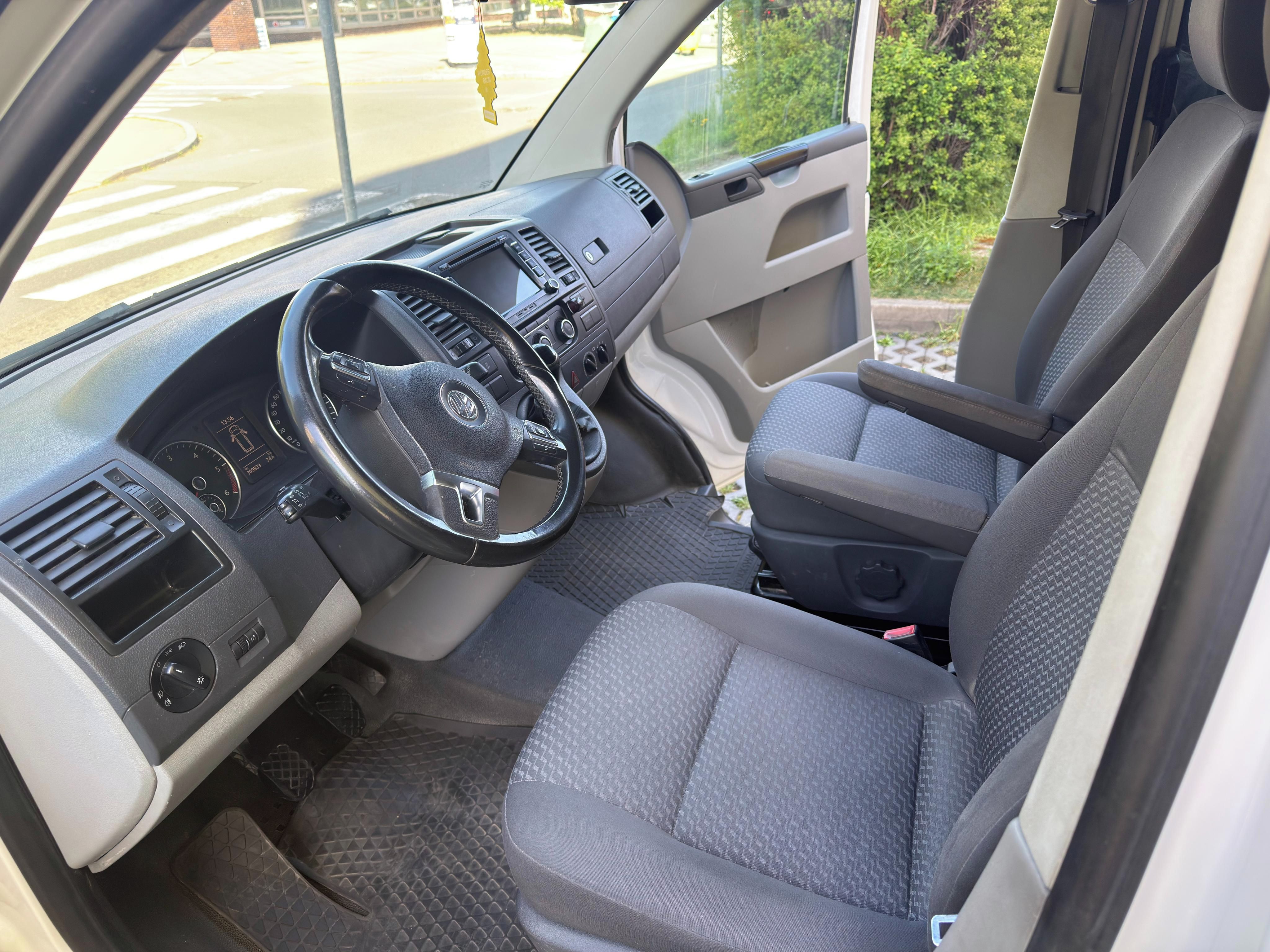 Volkswagen Transporter, 2.0 TDI, r.v 2014,–servisovaný - fotka 3