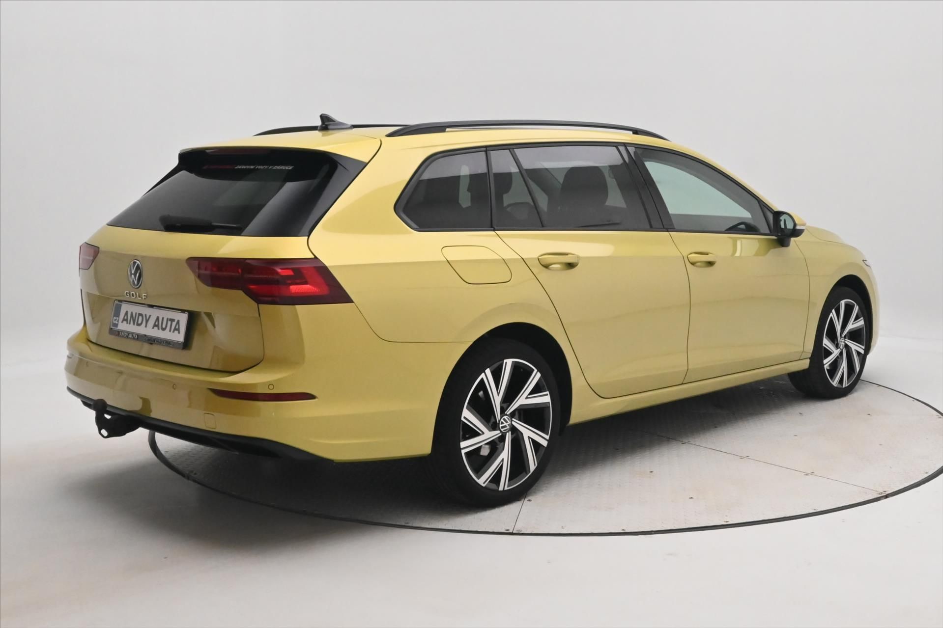 Volkswagen Golf, 2,0 TDI 110kW Life VŮZ PŘIPRAV - fotka 5
