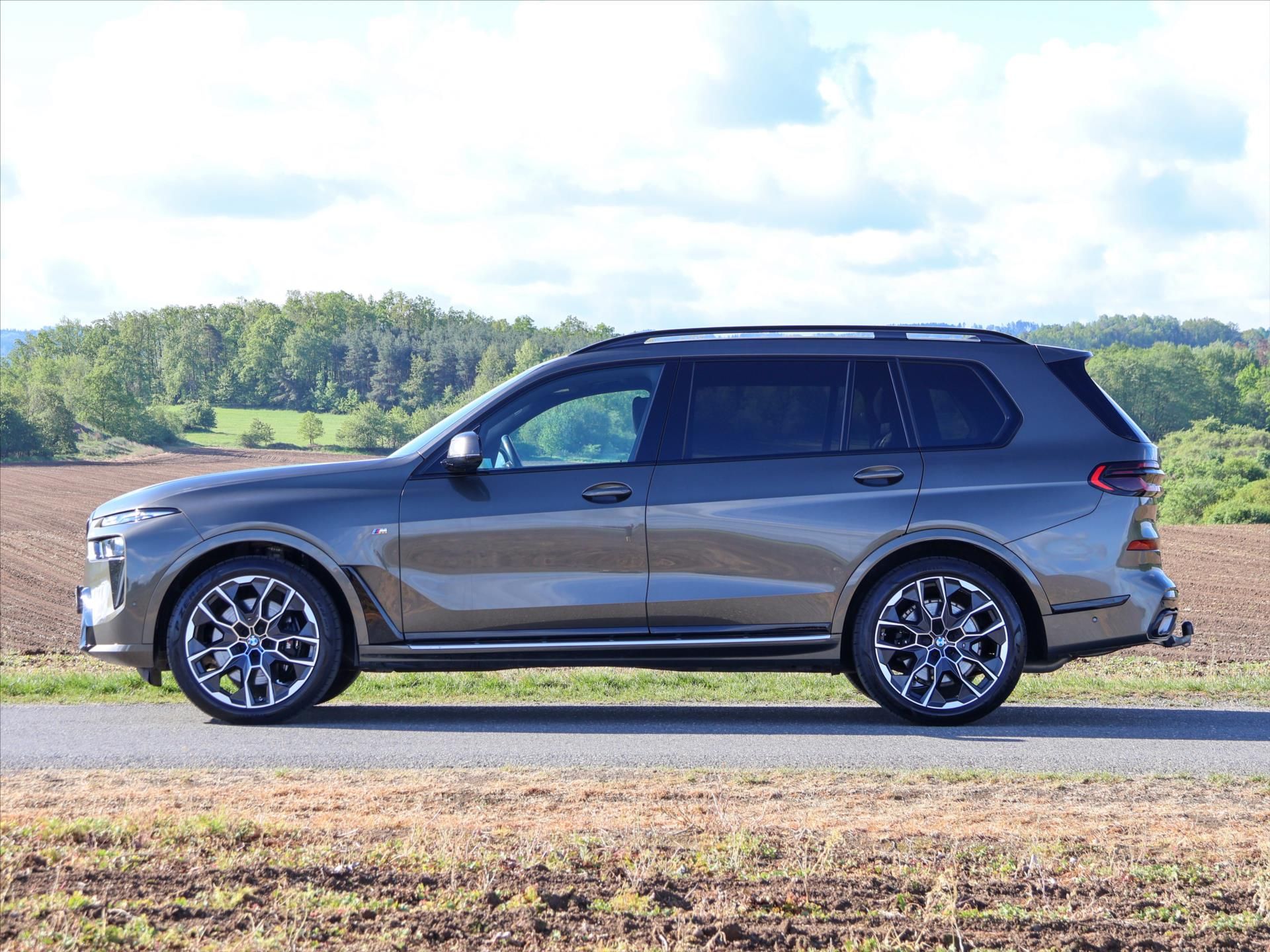 BMW X7, 3,0 40d 250kW Xdrive M-Paket D - fotka 4