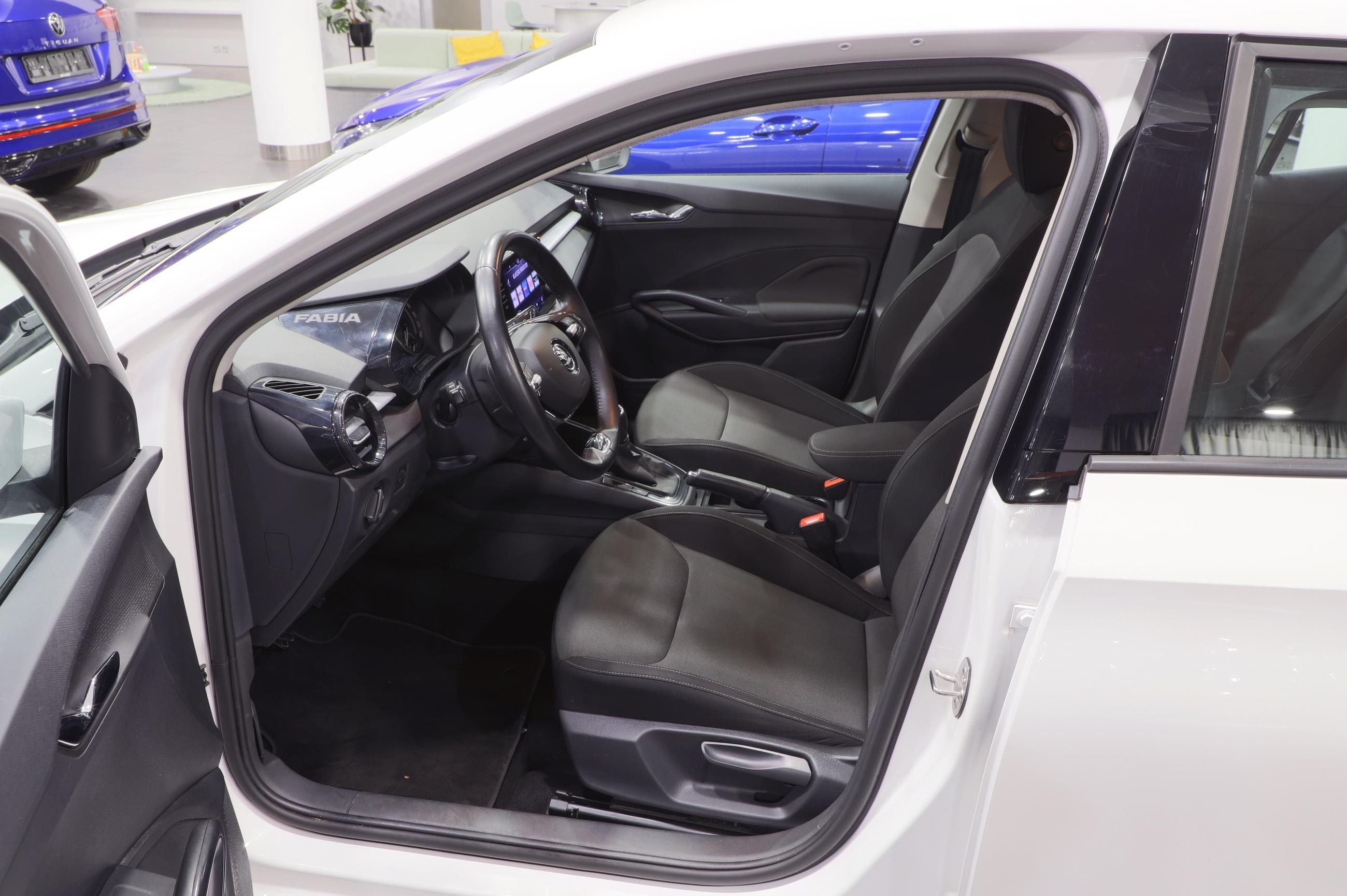 Škoda Fabia, Fabia 1.0 MPI 59kW / ALU 15'' - fotka 5